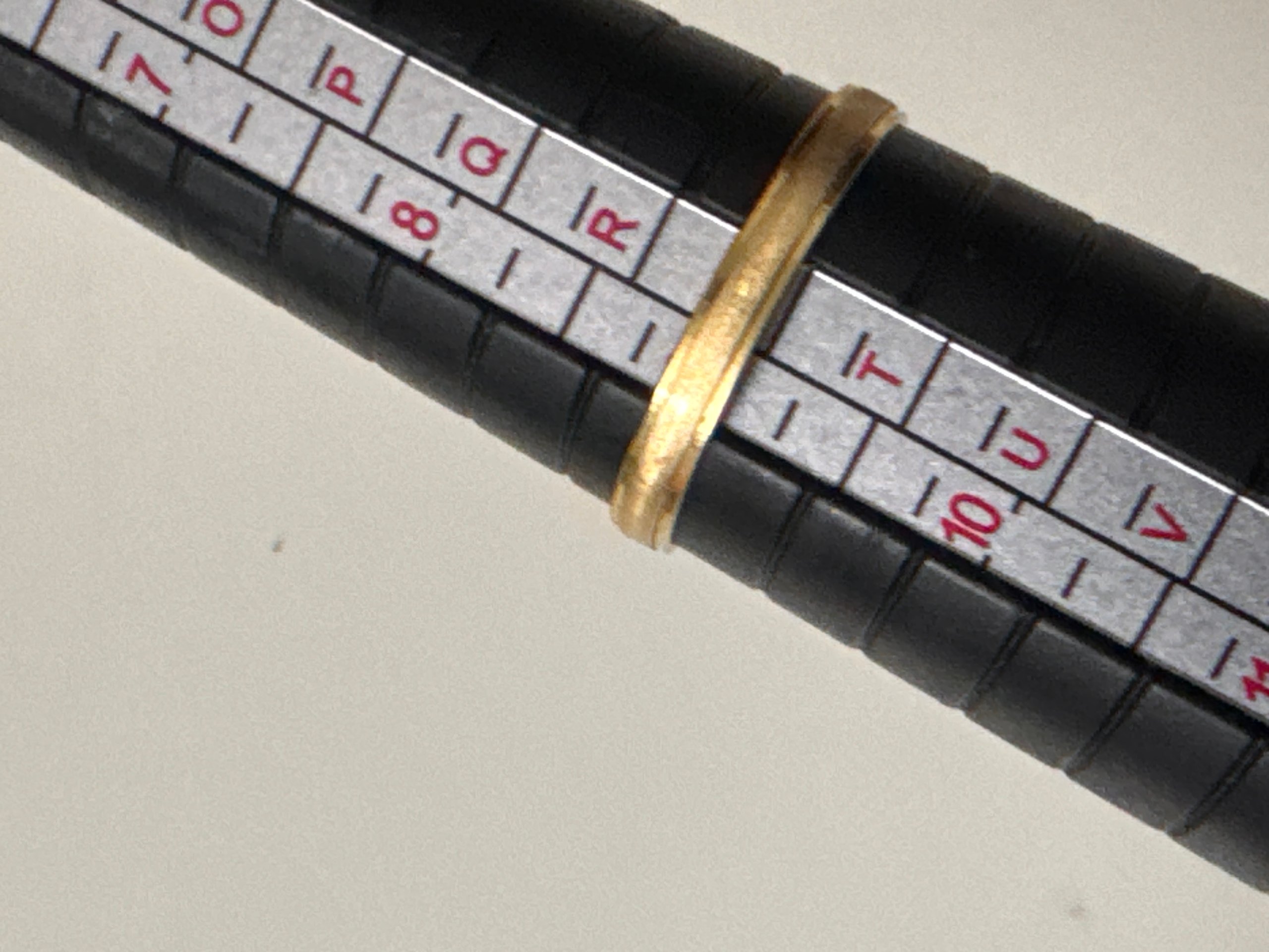 Unbranded Gold Tone Thin Band Ring Size 20 image 7