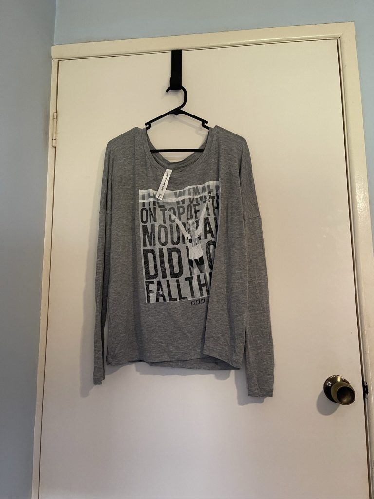 Lorna Jane Grey Graphic Long Sleeve Top Small