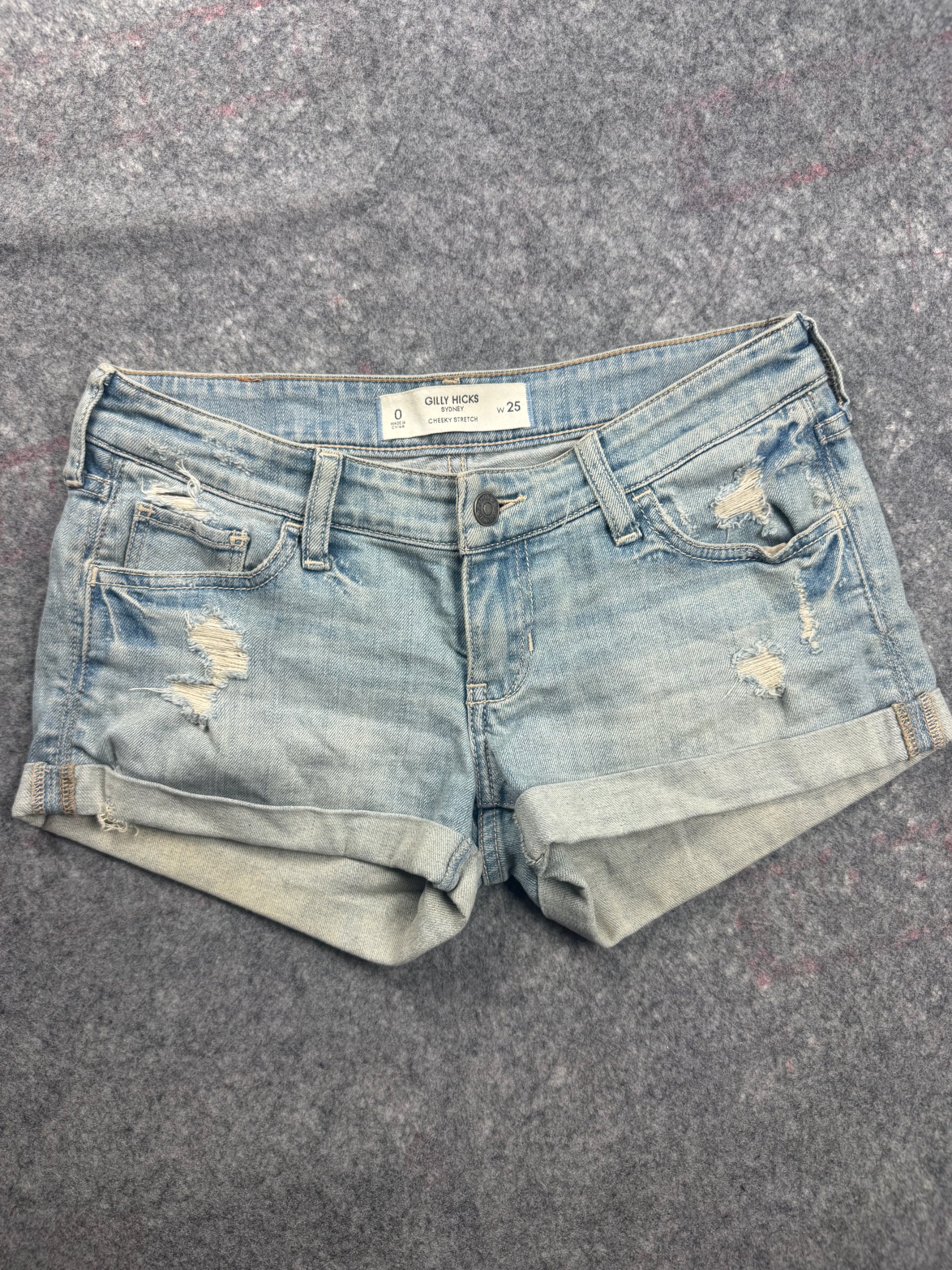 Gilly Hicks Light Blue Distressed Denim Mom Shorts W25 Women’s