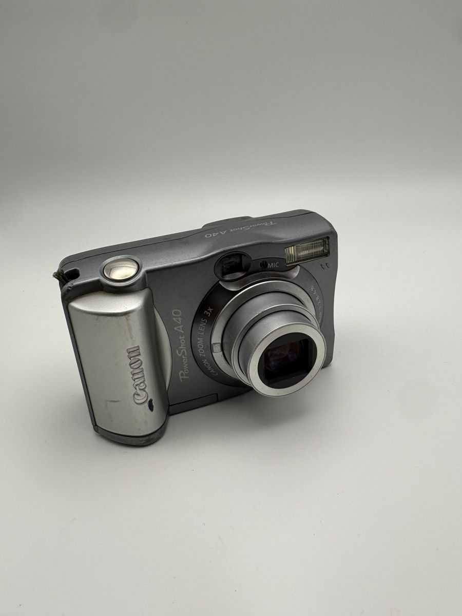 Canon PowerShot A40 Digitalkamera 2MP 3x Zoom CF-Karte Y2K