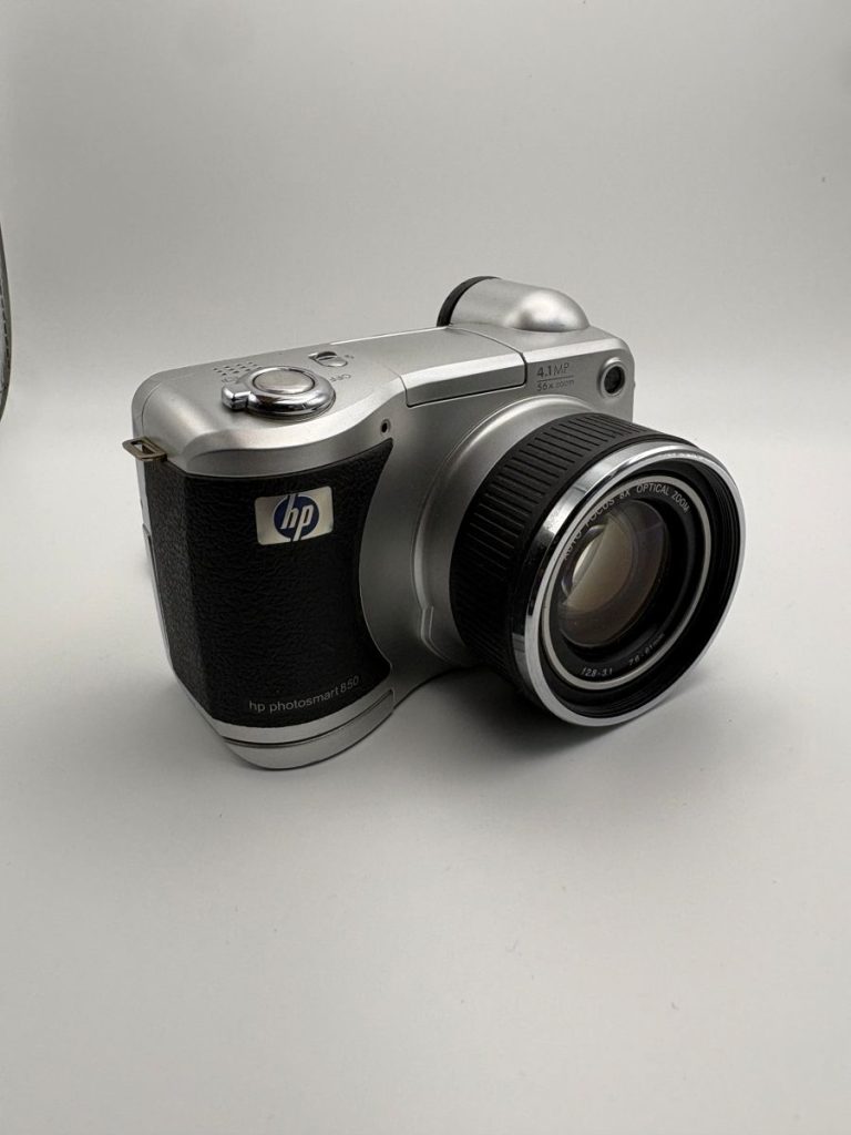 HP Photosmart 850 Digitalkamera 4MP Pentax 8x Zoom Bridge silber 2002 Y2K