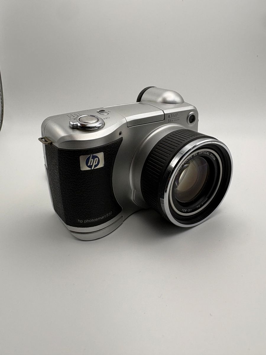 HP Photosmart 850 Digitalkamera 4MP Pentax 8x Zoom Bridge silber 2002 Y2K