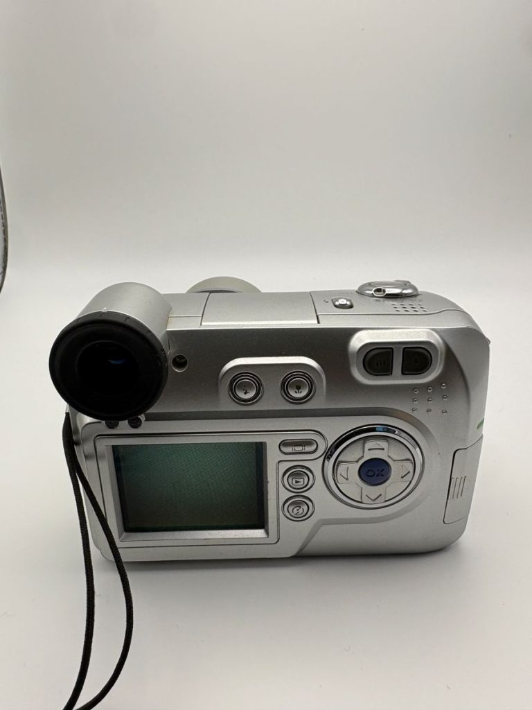 HP Photosmart 850 Digitalkamera 4MP Pentax 8x Zoom Bridge silber 2002 Y2K