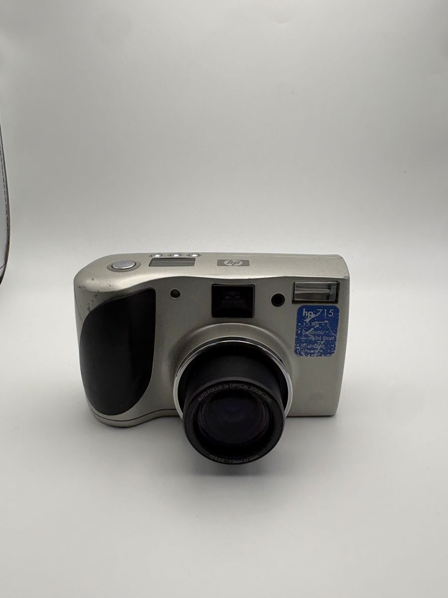 HP Photosmart 715 Digitalkamera 3.3MP 3x Zoom silber 2001 Y2K Digicam