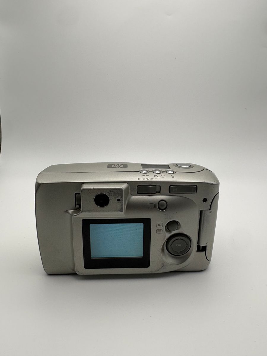 HP Photosmart 715 Digitalkamera 3.3MP 3x Zoom silber 2001 Y2K Digicam image 5