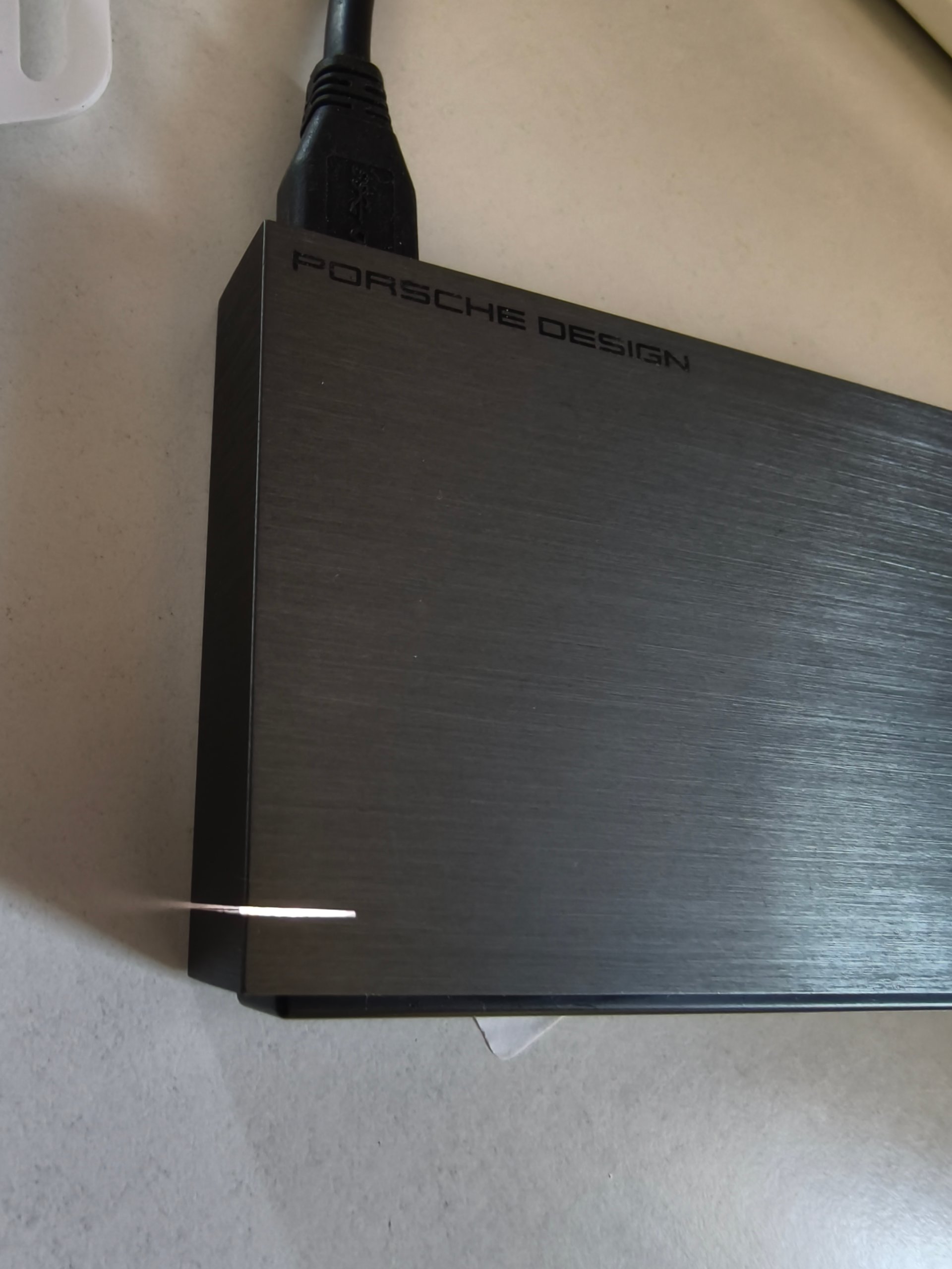 Hard Disk Esterno LaCie Porsche Design 500GB AR25U3 USB 3.0 2.5 Alluminio Cavo image 3
