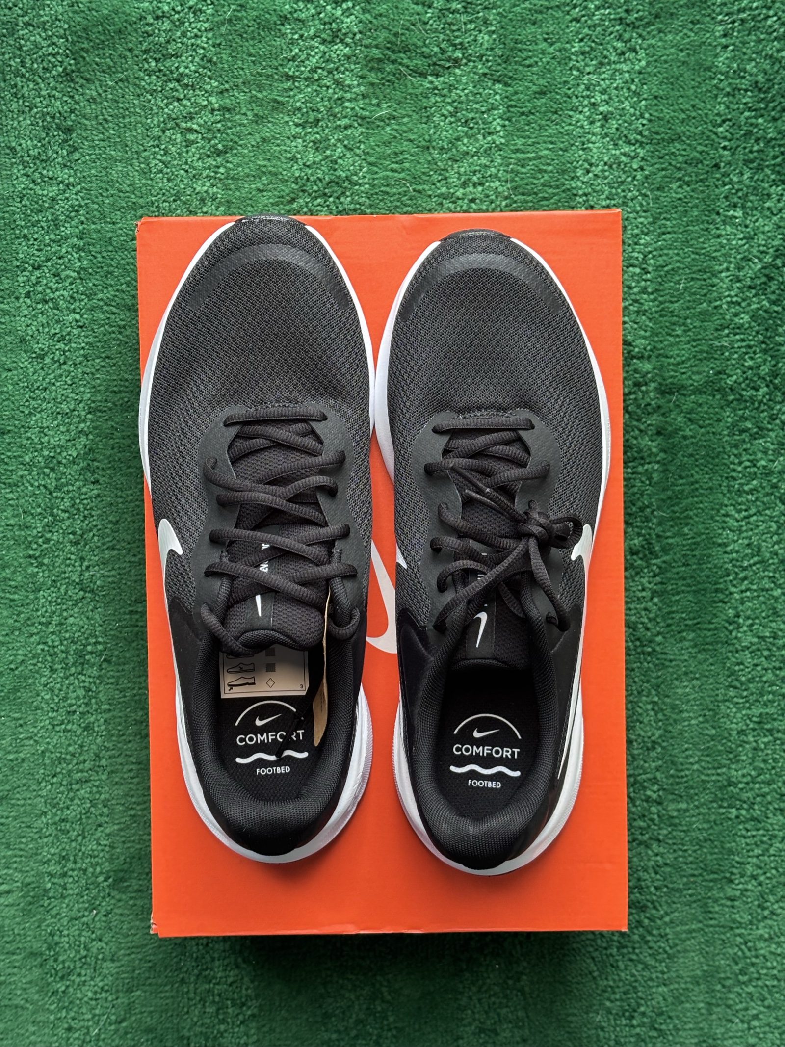 UK 9 Nike Revolution 7 | Black White FB2207-001 | New image 3