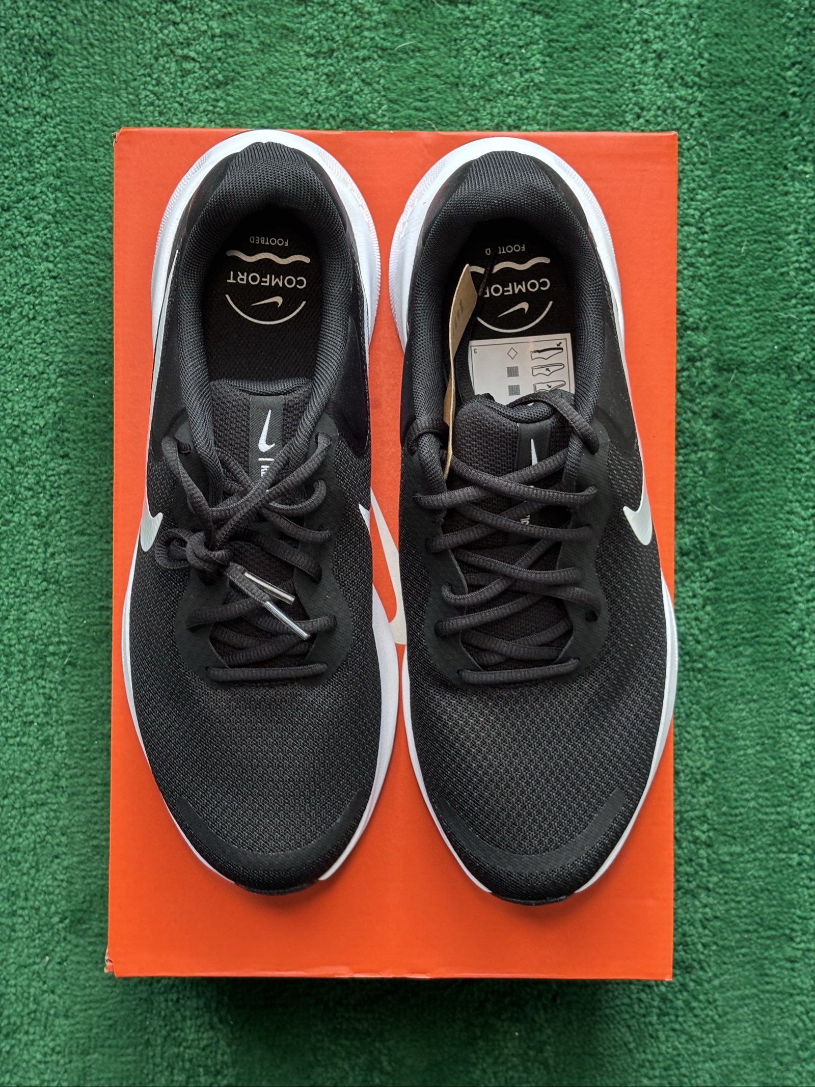 UK 9 Nike Revolution 7 | Black White FB2207-001 | New image 4