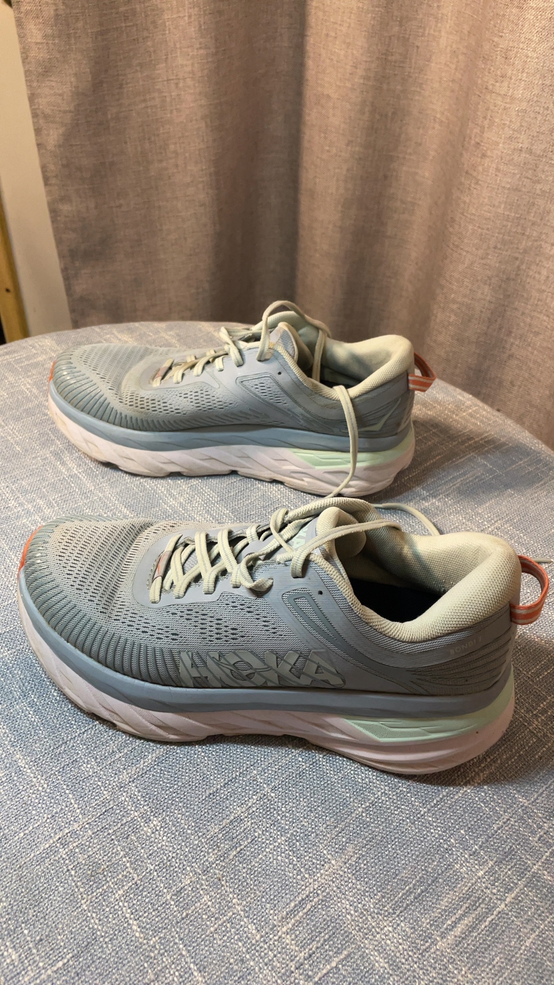 HOKA Bondi 7 Wide Women’s Running Shoes – Size 9 D – Light Blue/Gray image 2