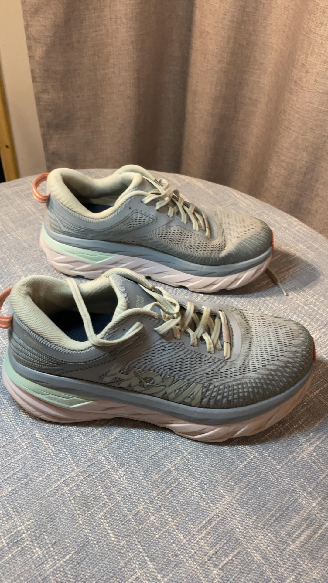 HOKA Bondi 7 Wide Women’s Running Shoes – Size 9 D – Light Blue/Gray image 3