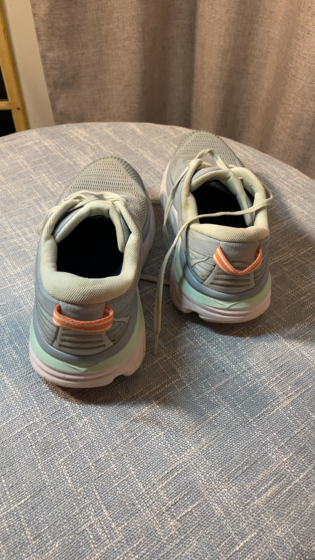 HOKA Bondi 7 Wide Women’s Running Shoes – Size 9 D – Light Blue/Gray image 4
