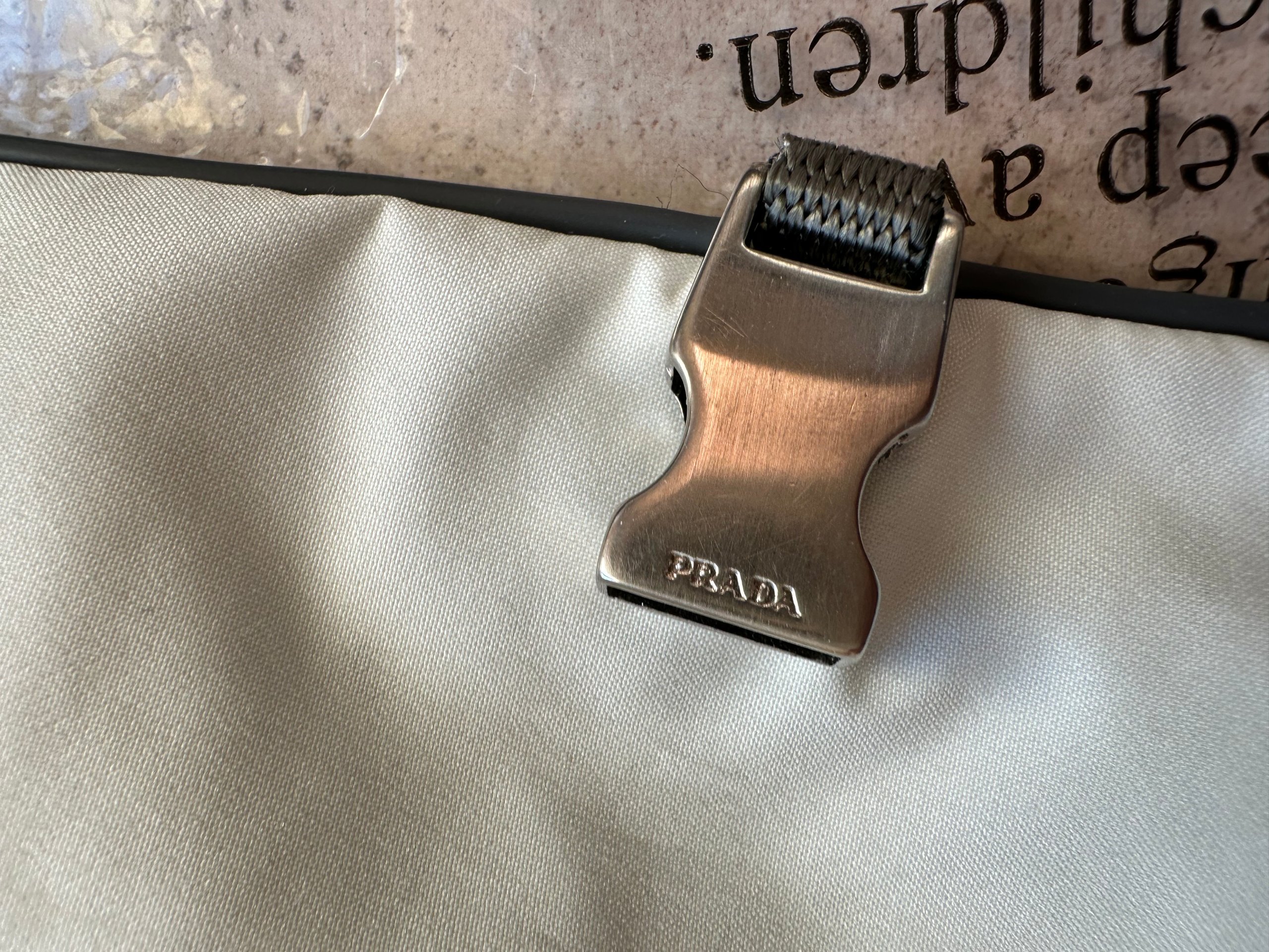 Sac Prada Sport Linea Rossa Messenger Nylon Crème Archive Deadstock Rare image 5