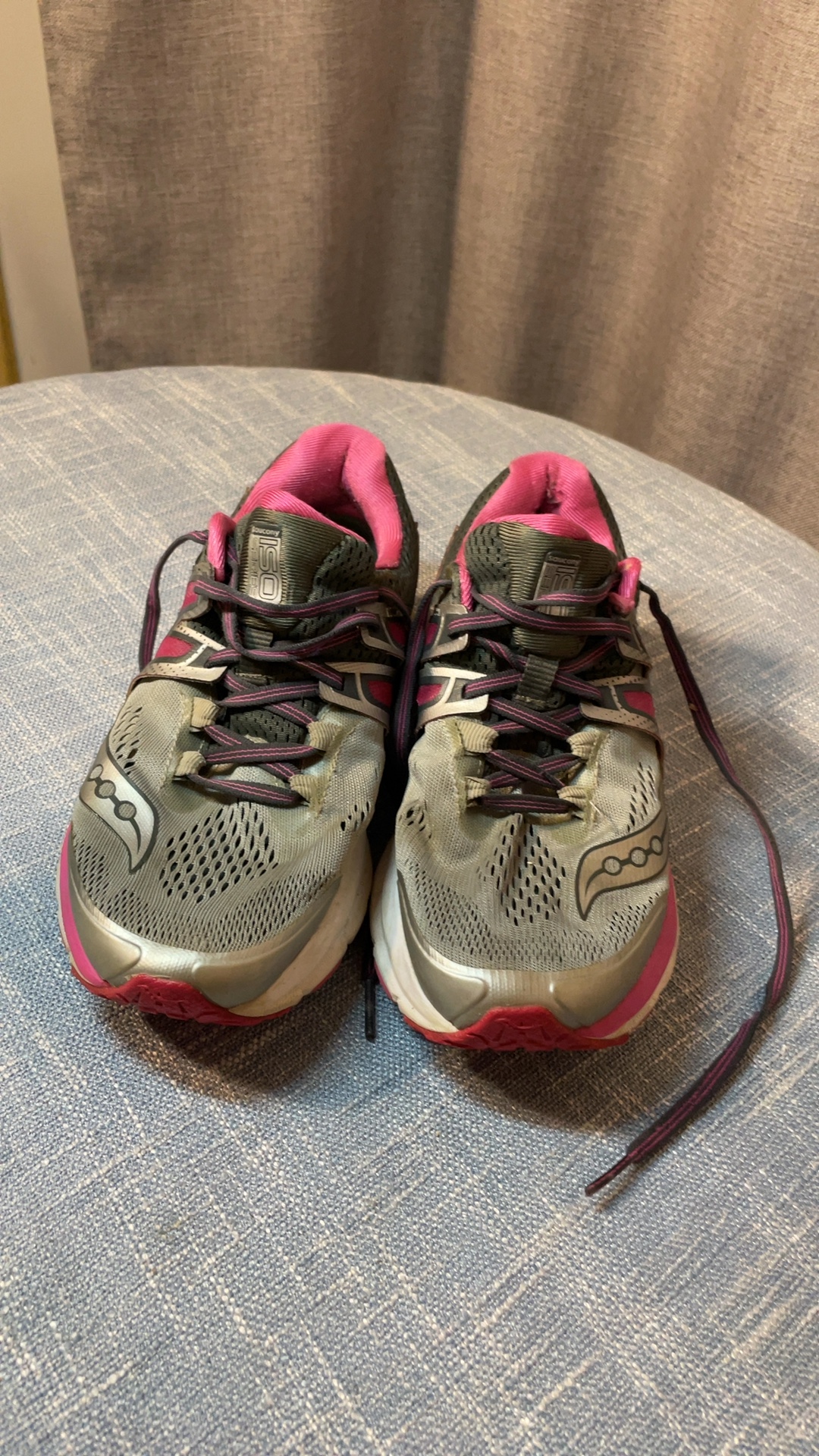 Saucony Grey & Pink Hurricane ISO Women's Running Shoes 7.5