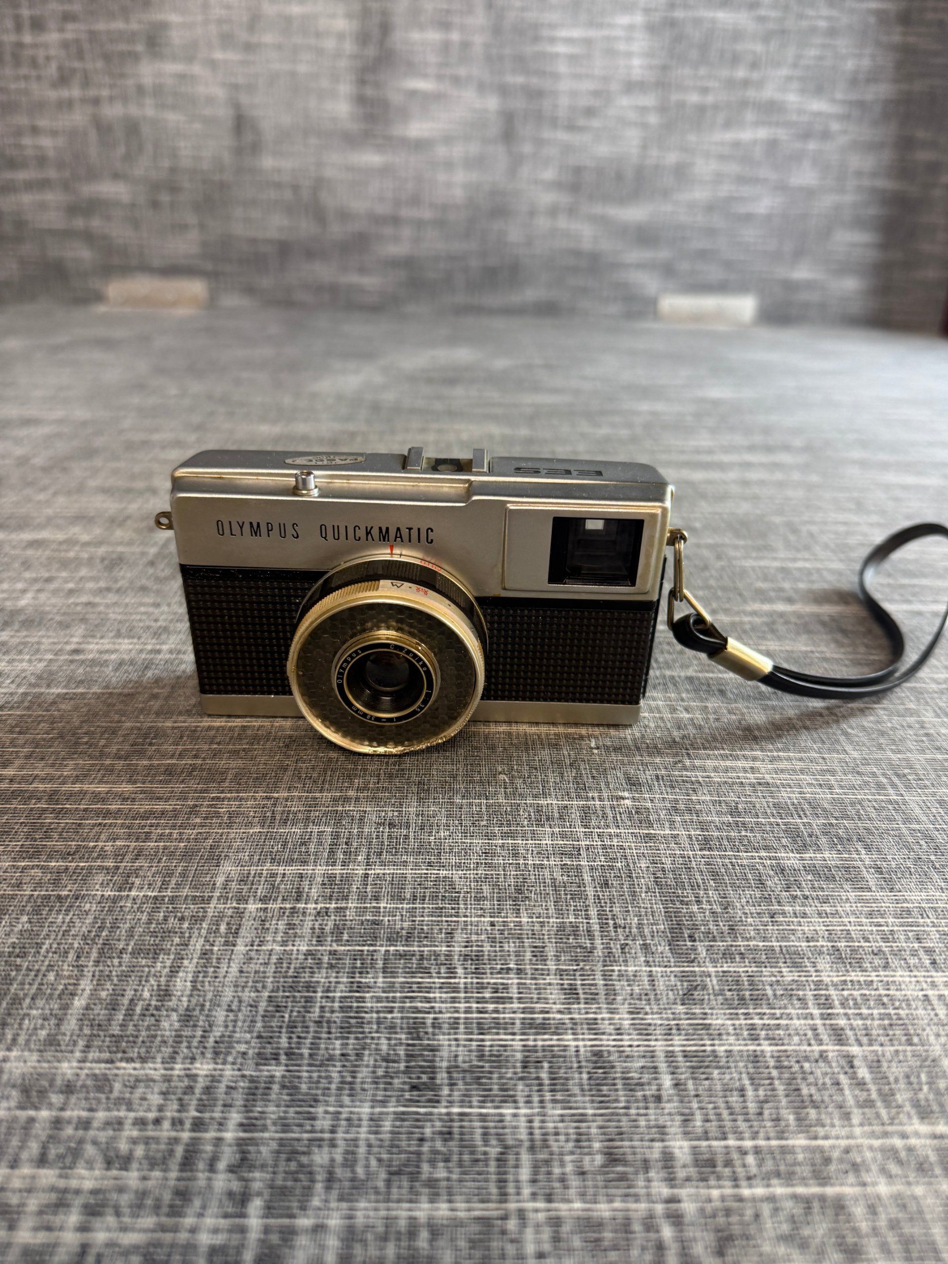 Olympus Quickmatic Vintage Film Camera 38mm Lens Black & Silver