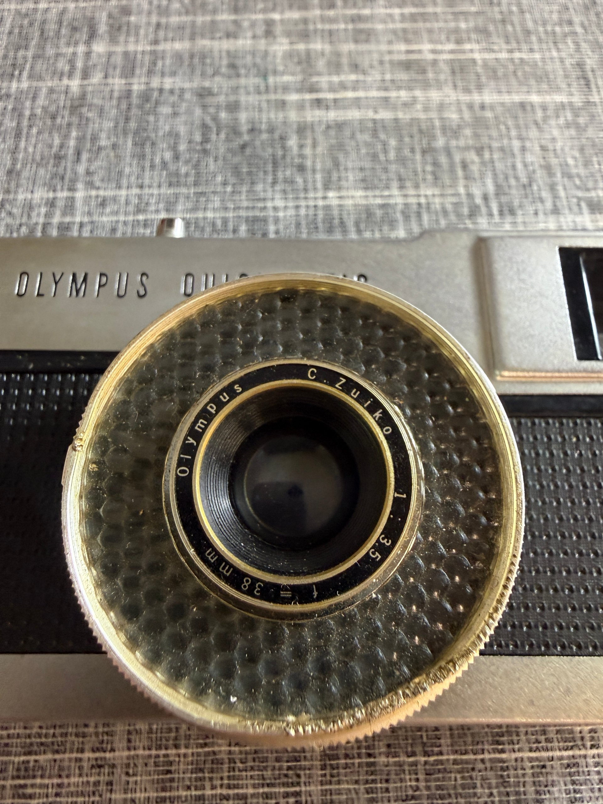 Olympus Quickmatic Vintage Film Camera 38mm Lens Black & Silver image 3