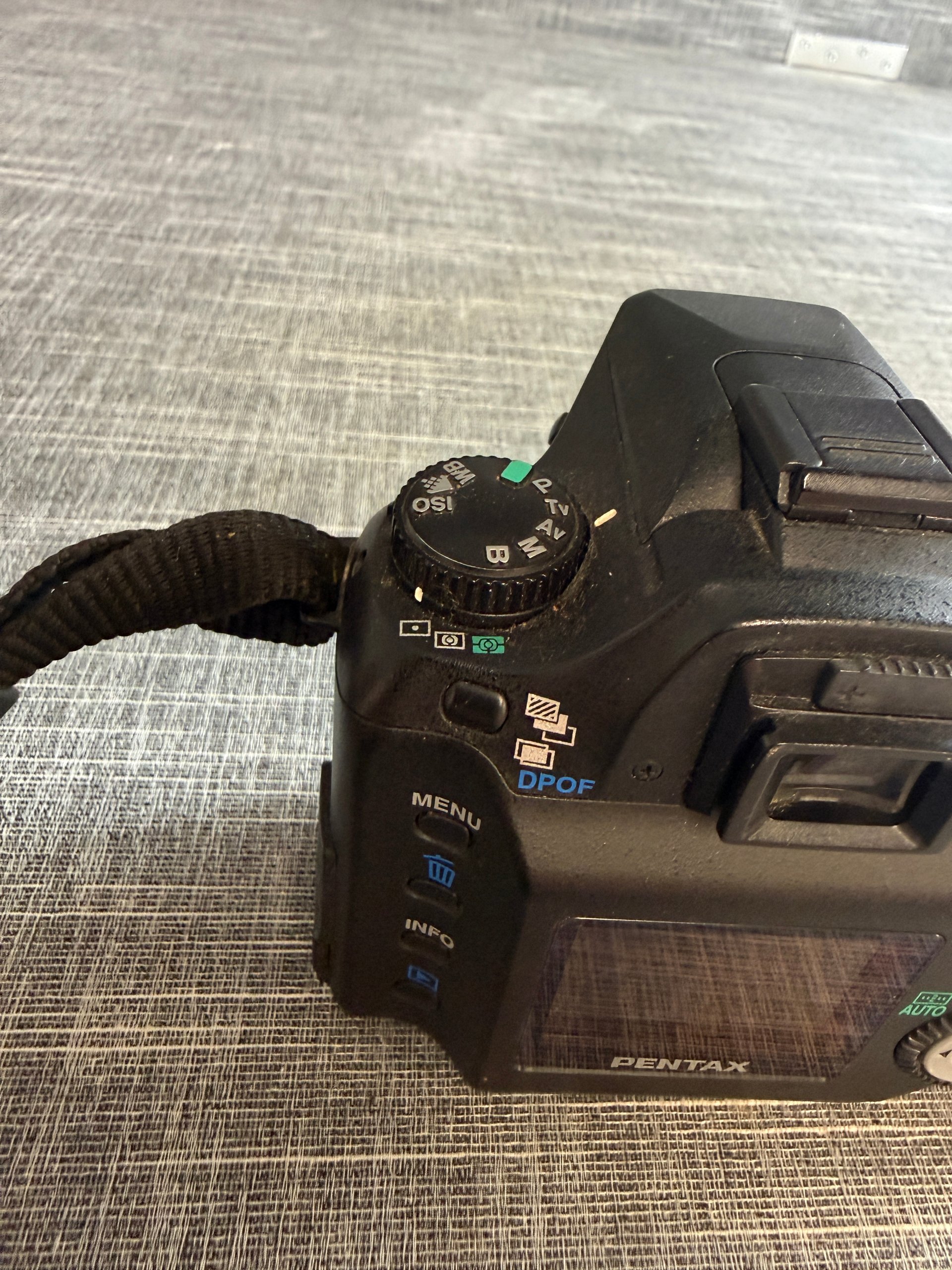 Pentax istD Digital SLR Camera Black Body Only image 4