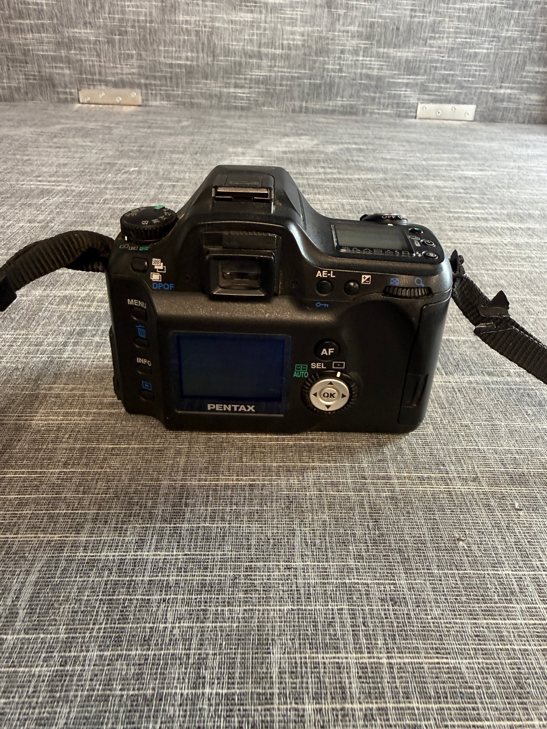 Pentax istD Digital SLR Camera Black Body Only image 6