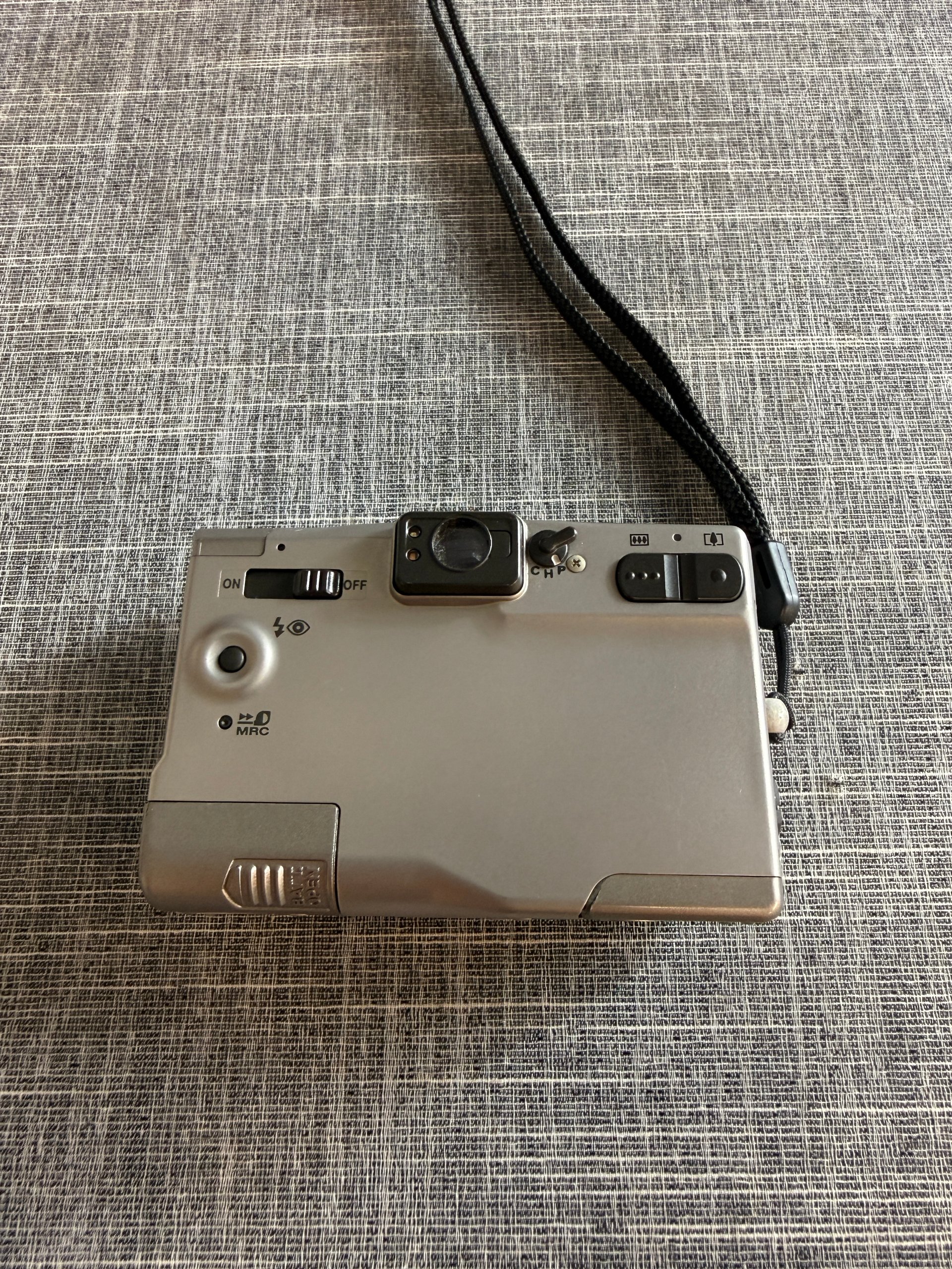 Canon IXUS Z70 Compact Camera Silver image 5