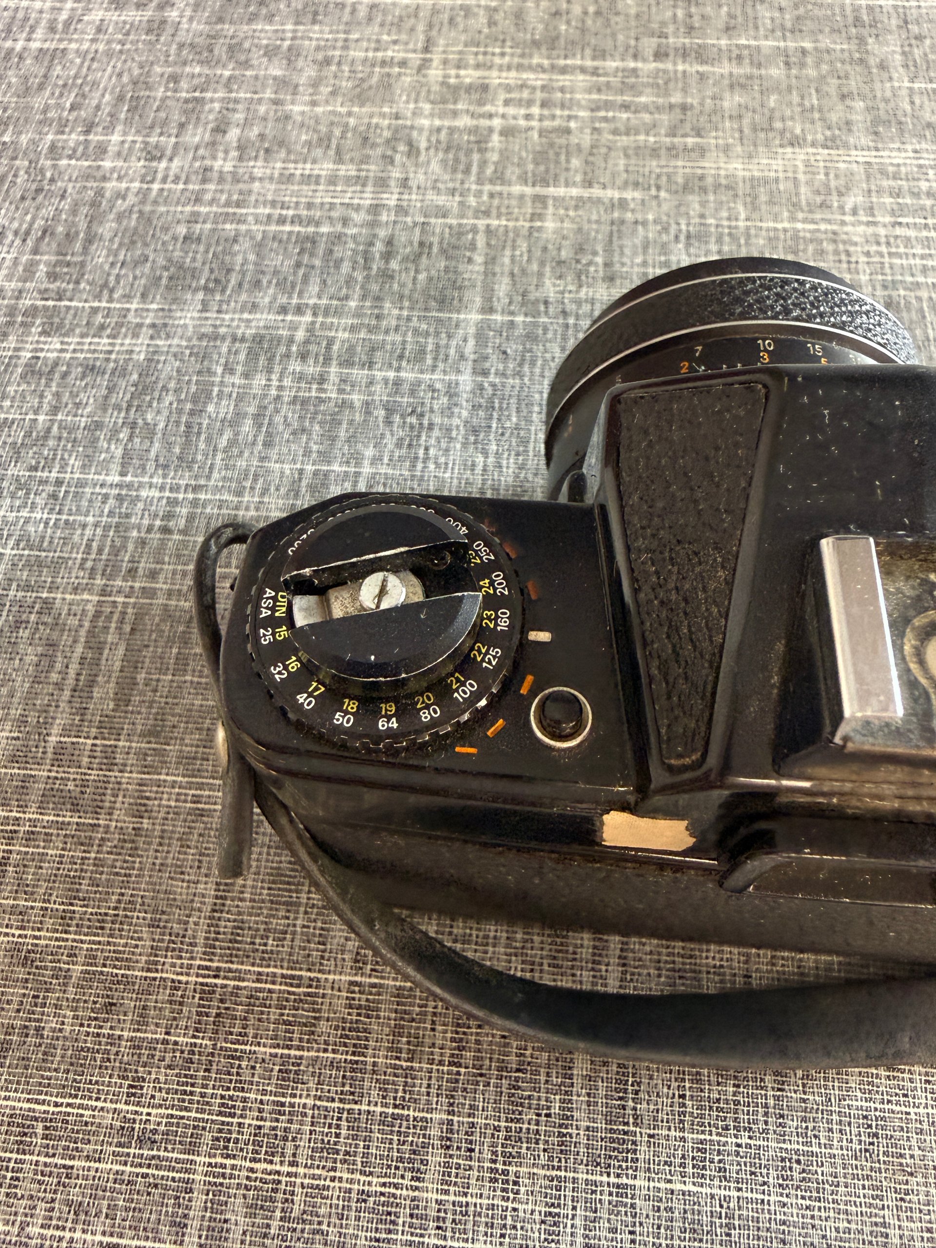 Chinon CE Memotron 35mm SLR Camera Black Vintage image 5