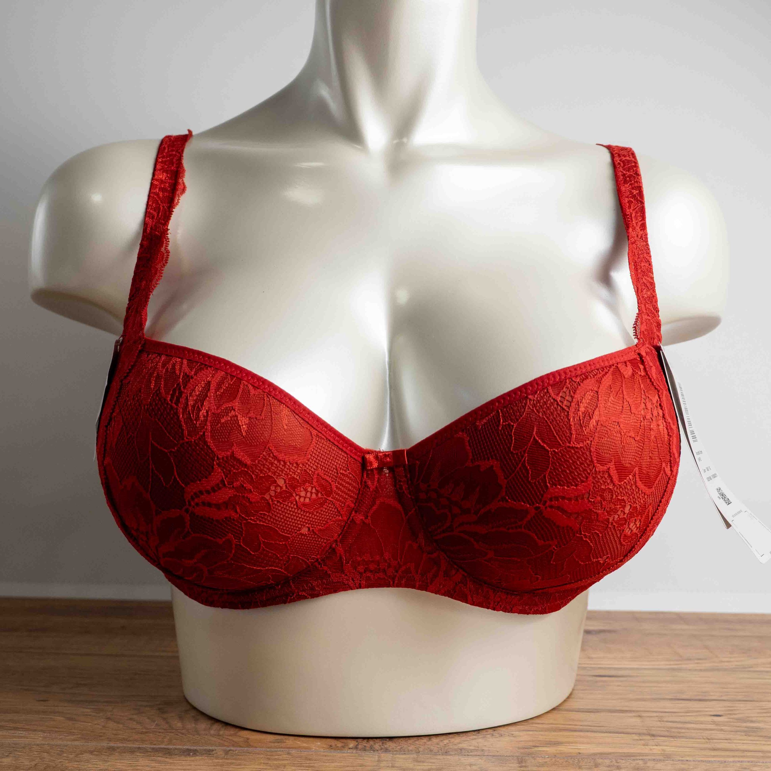 Triumph 34D Red Lace Bra NWT