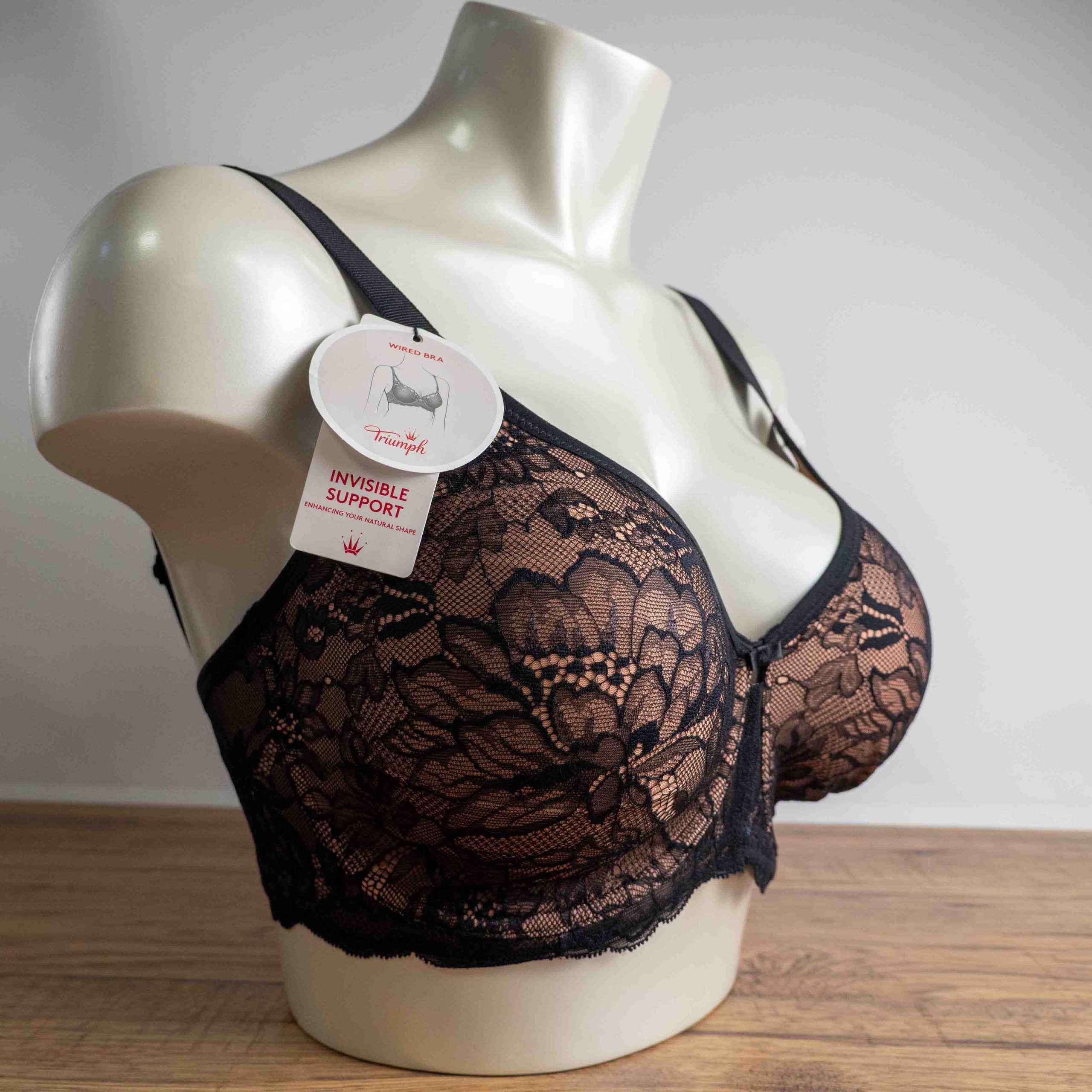 Triumph 34E Black Lace Bra NWT image 3