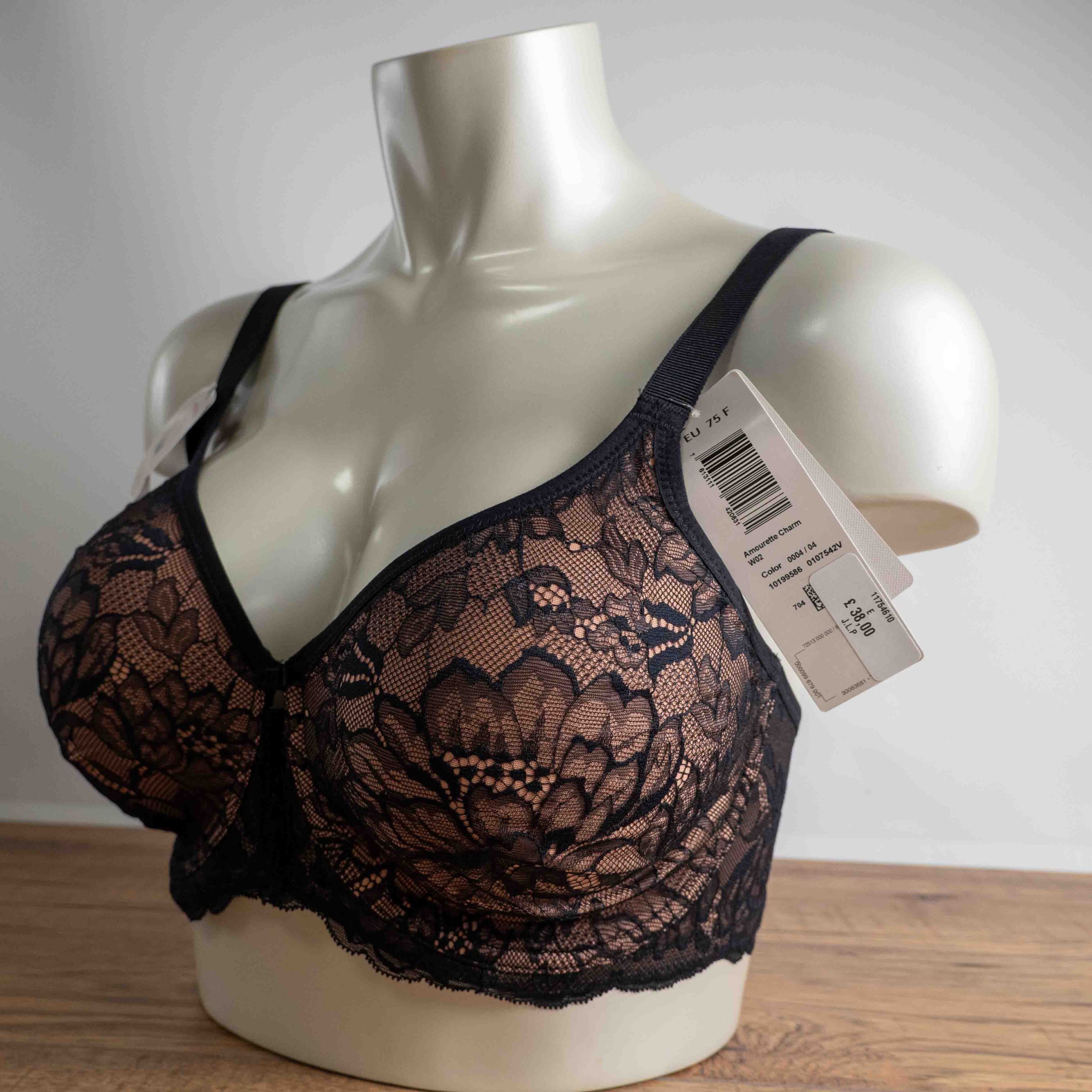 Triumph 34E Black Lace Bra NWT image 4