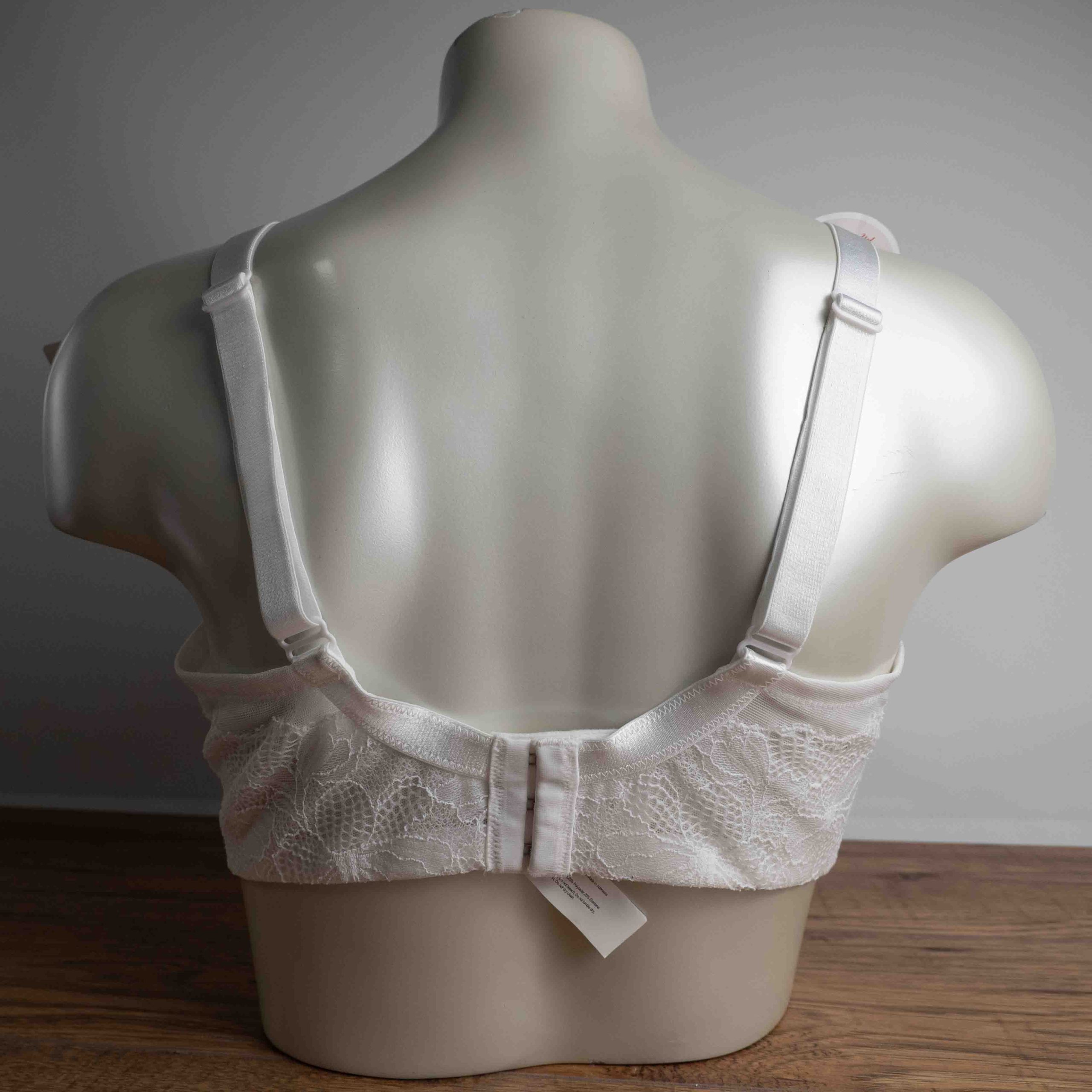 Triumph 40E White Lace Soft Cup Bra NWT image 3