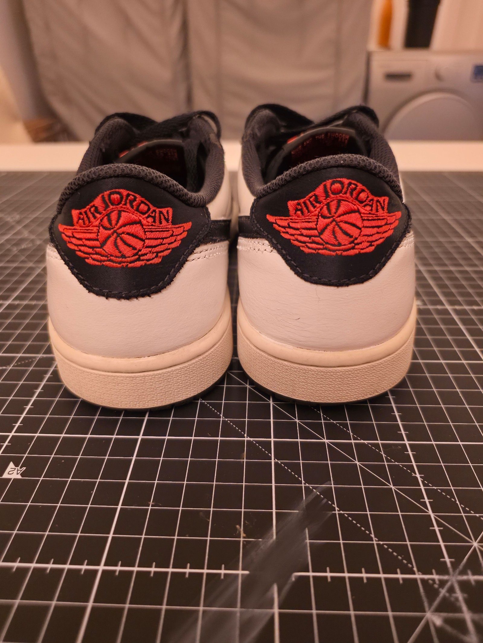 Nike Air Jordan Low Paris Saint Germain Sneakers UK 6.5 image 4
