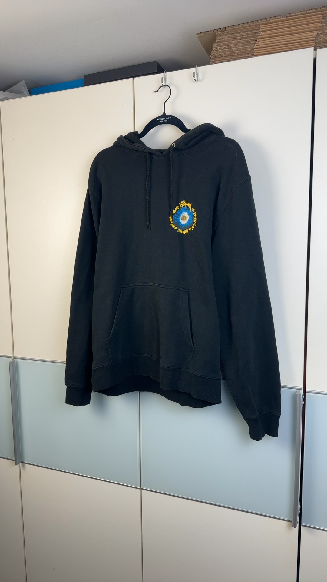 Stüssy Hoodie Schwarz Gr. L | Flower Graphic Backprint Kapuzenpullover