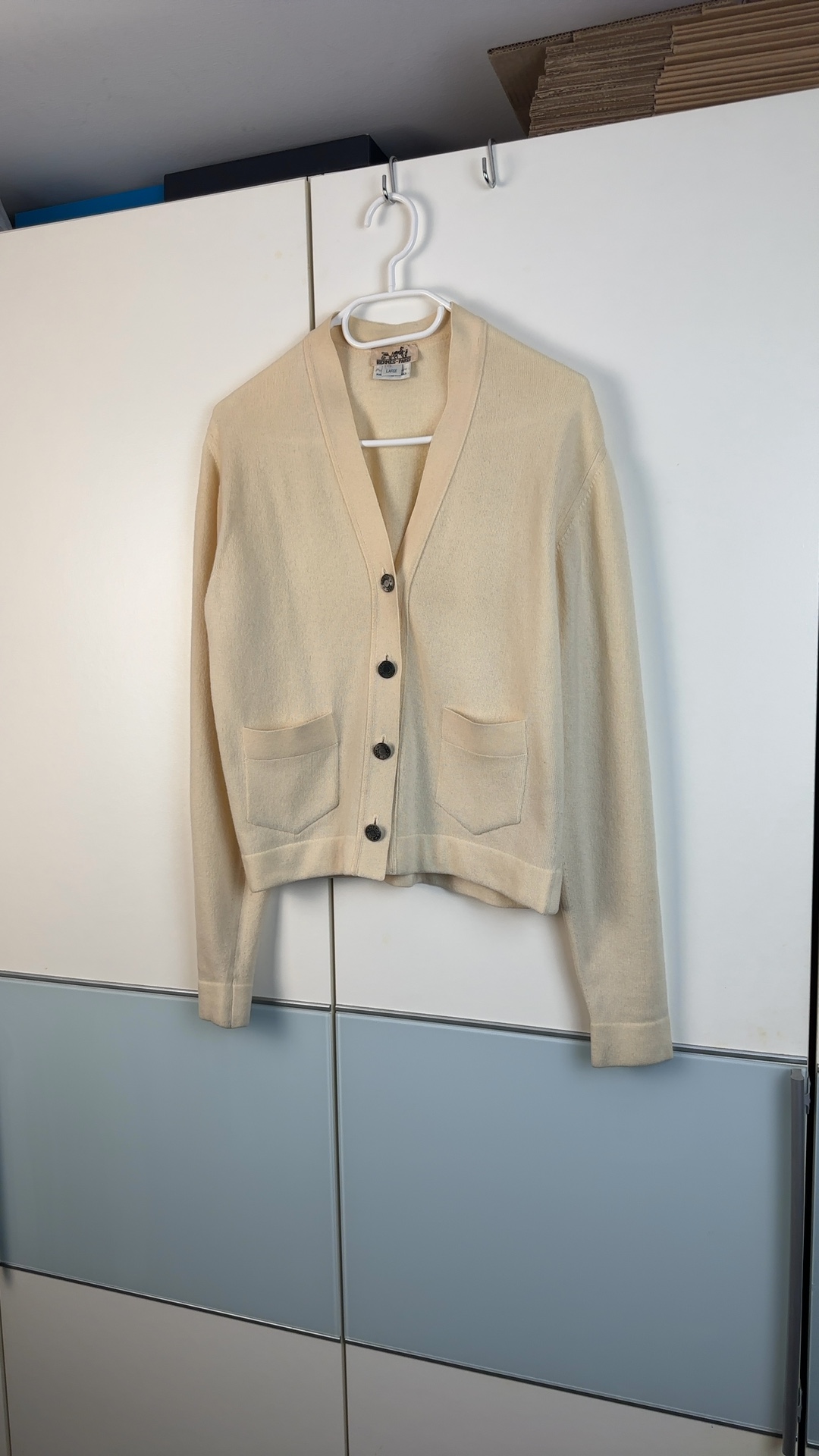 Hermès Paris Damen Cardigan 100% Kaschmir Beige Gr. L | Made in Scotland Vintage