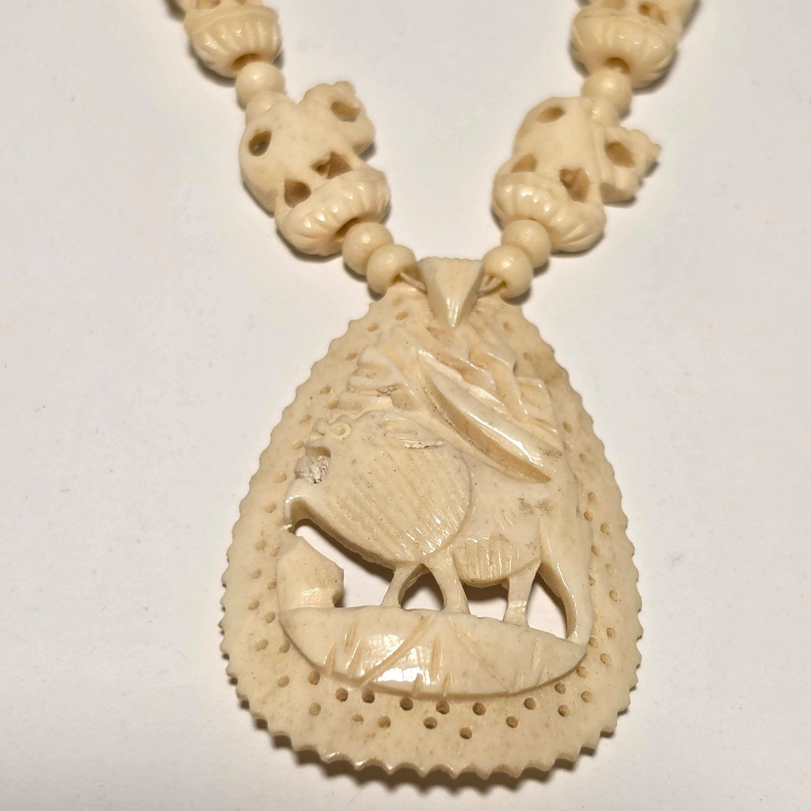 Carved Ivory lion Beaded Necklace .b9 image 2