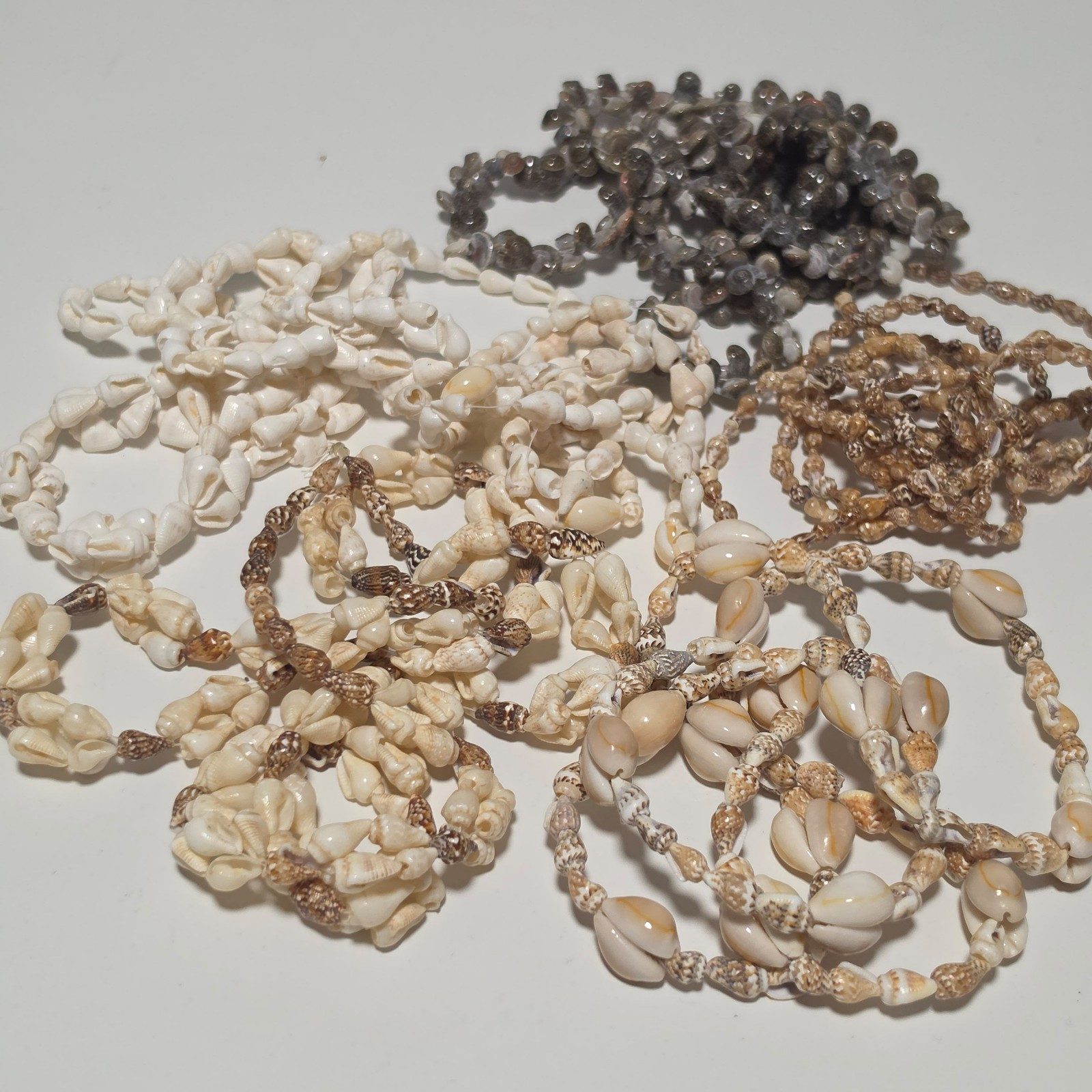 Handmade Multi-Colour Shell Necklaces Set.b9