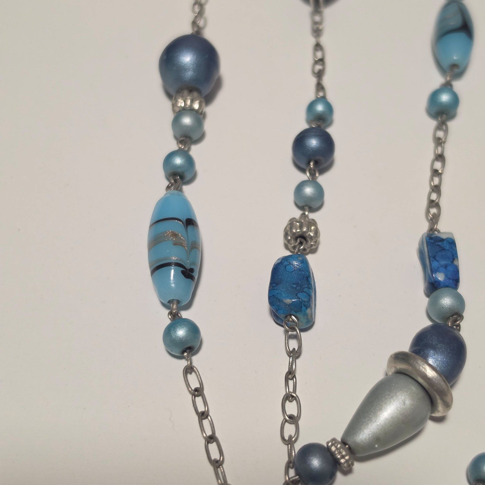 Vintage Blue & Silver Beaded Decorative Necklace.b9 image 3