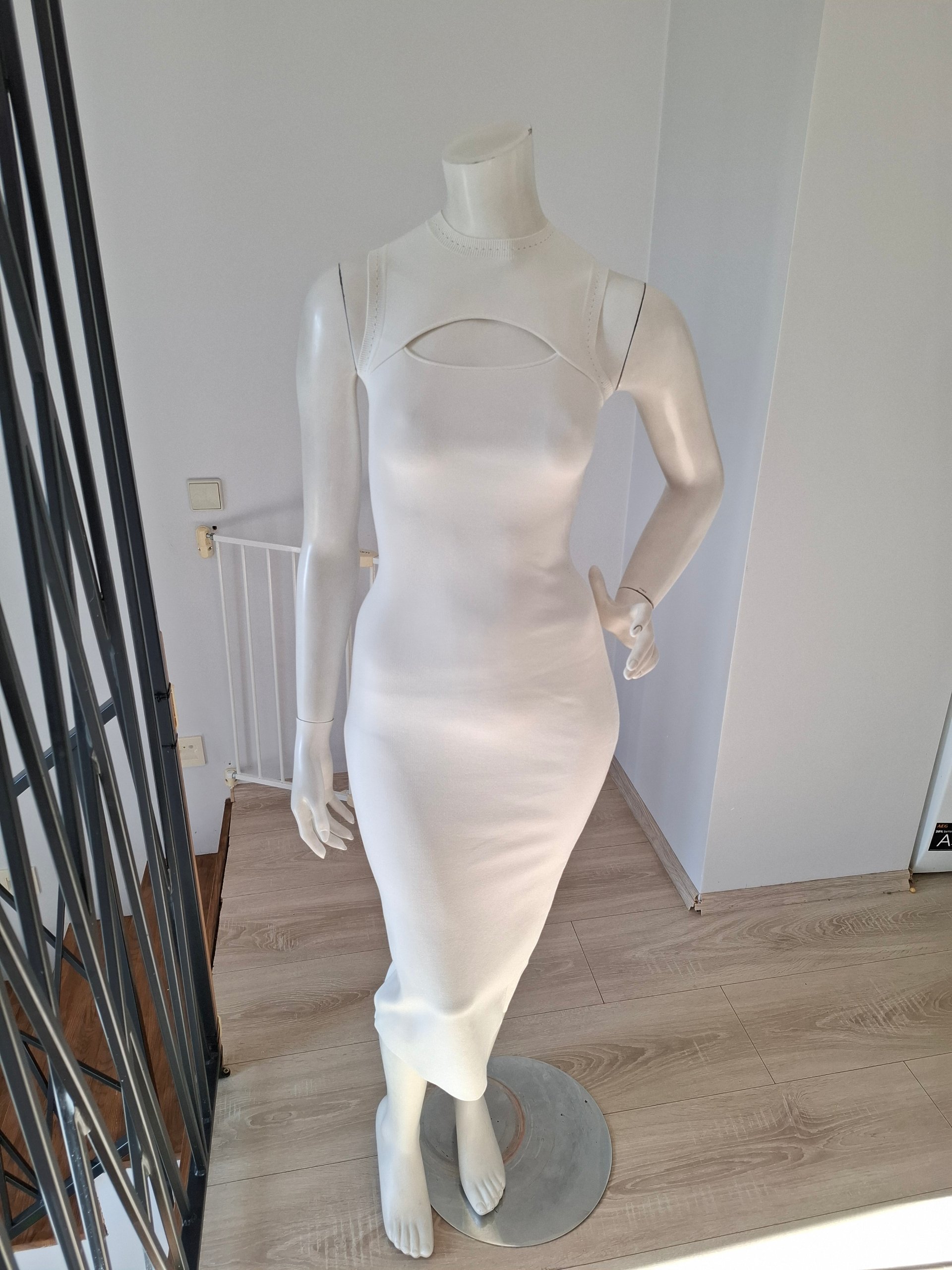 New VB Body Victoria Beckham Cream Cutout Midi Knit Dress Size XXS/XS image 7