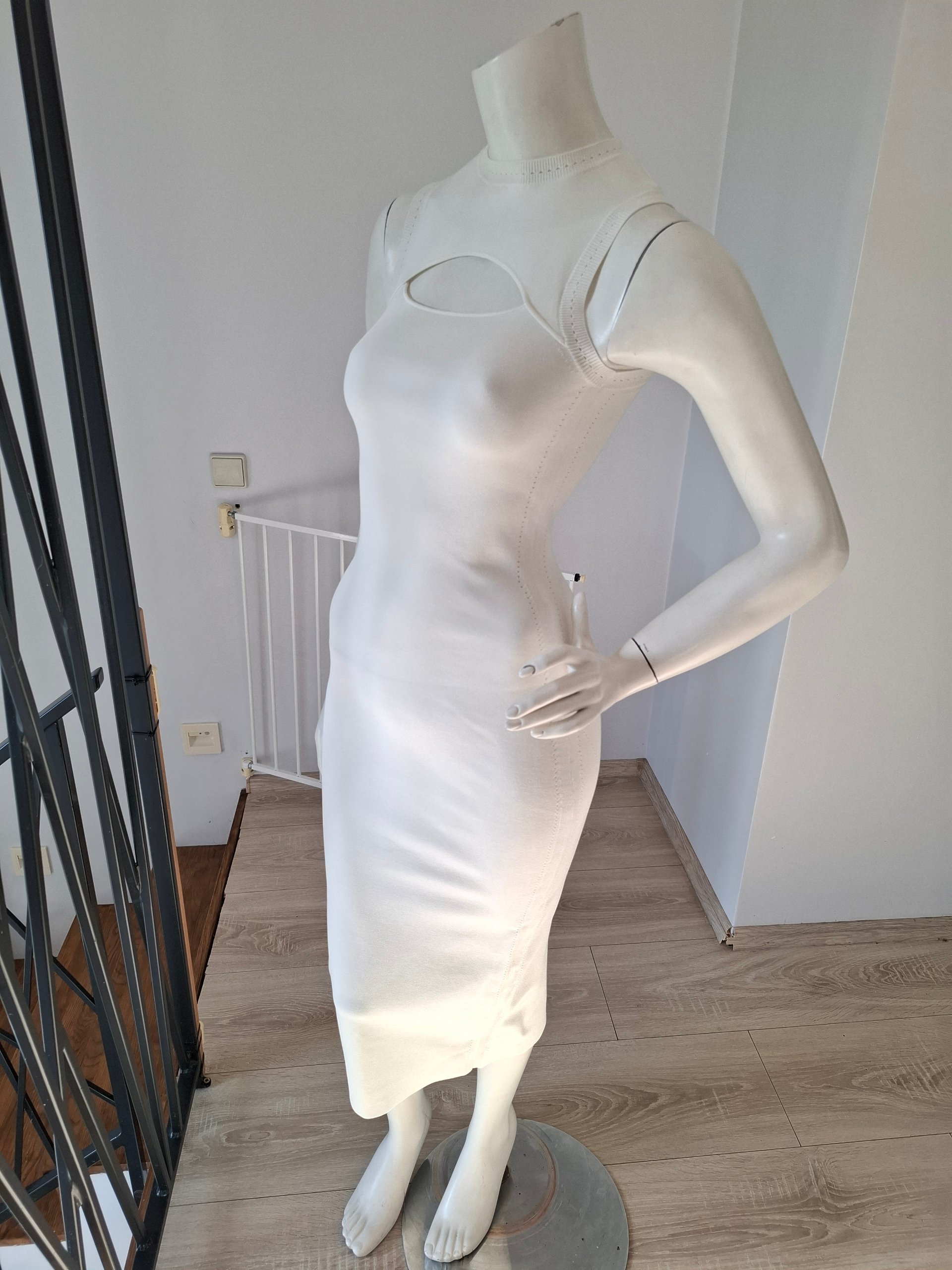 New VB Body Victoria Beckham Cream Cutout Midi Knit Dress Size XXS/XS image 8