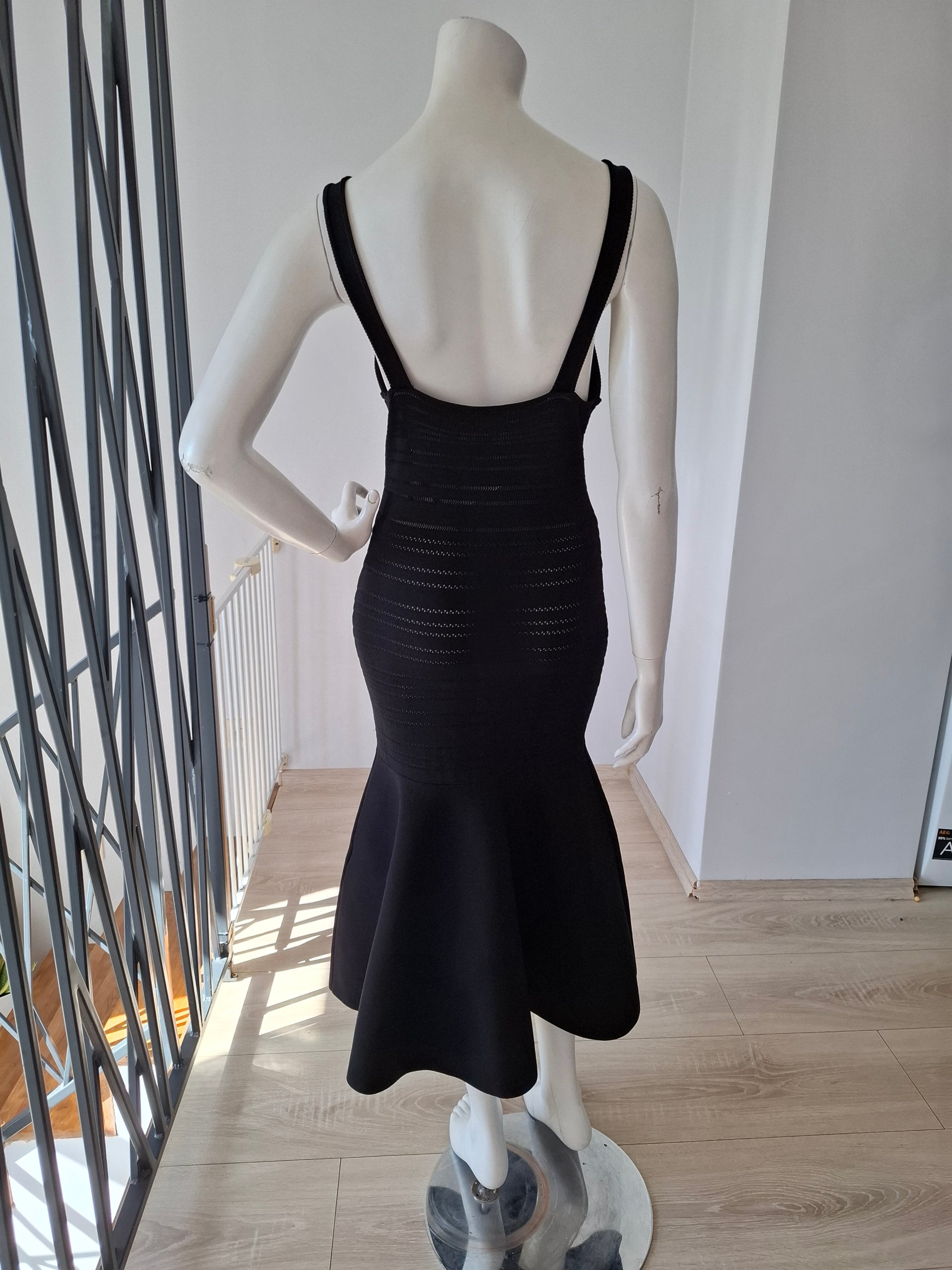 New Victoria Beckham Black Compact Viscose Mermaid Midi Dress Size M image 7