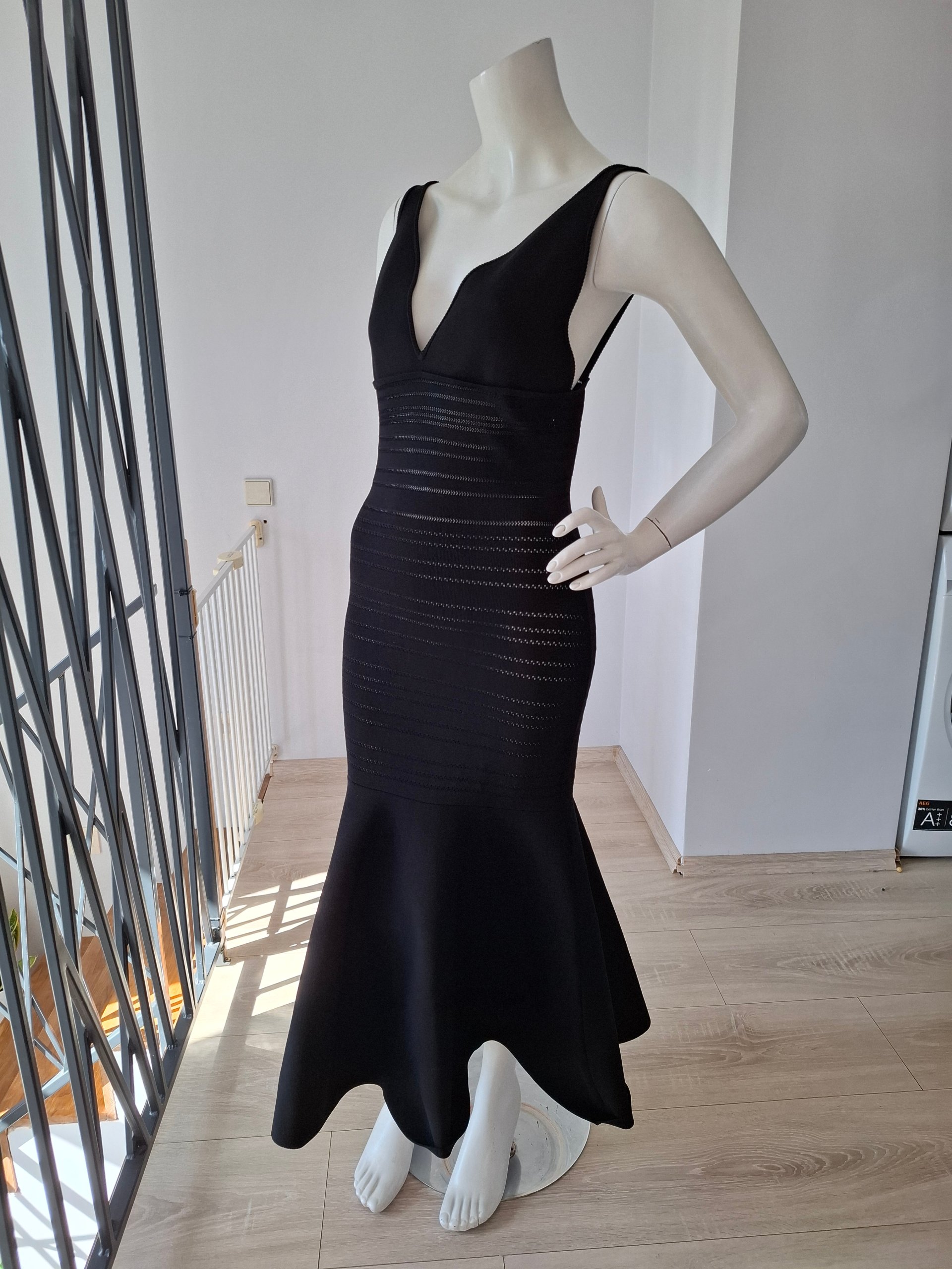 New Victoria Beckham Black Compact Viscose Mermaid Midi Dress Size M image 6