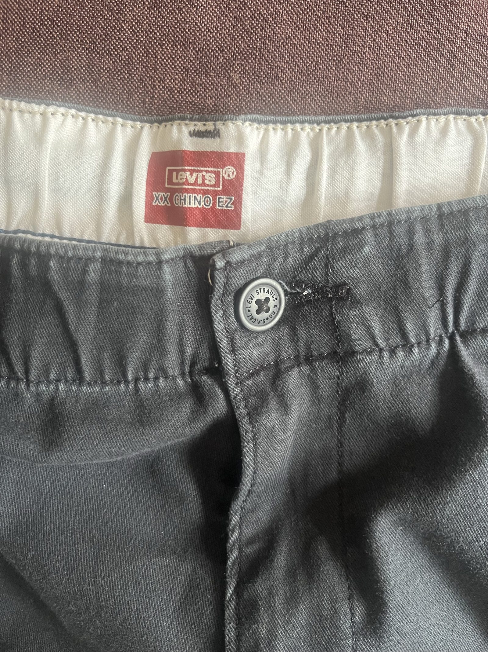 Levi's Black Men's Chino Shorts Medium with Buttoned Back Pockets image 6