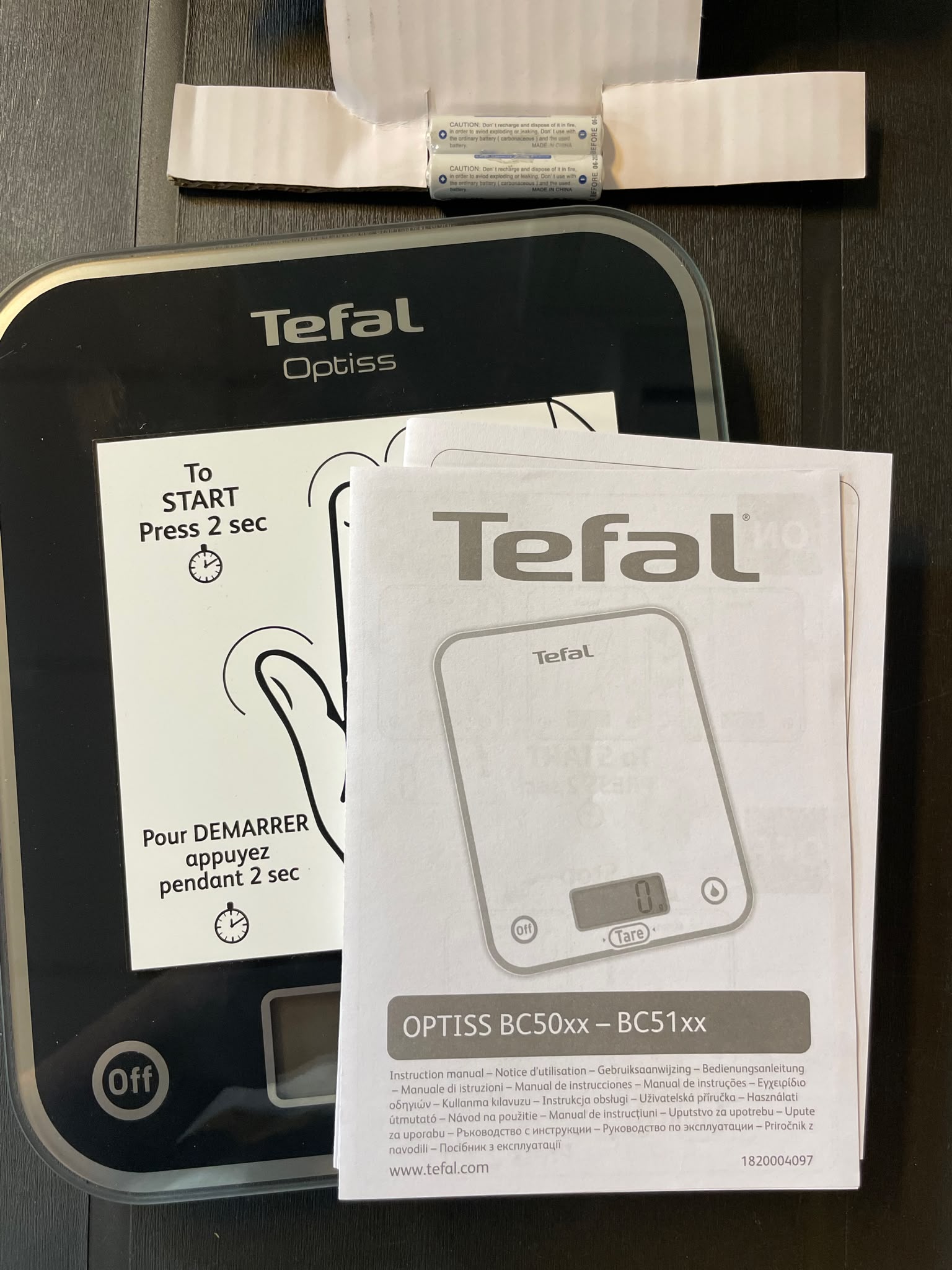 Gloednieuwe Tefal Optiss Keukenweegschaal (Glas - Zwart) image 2