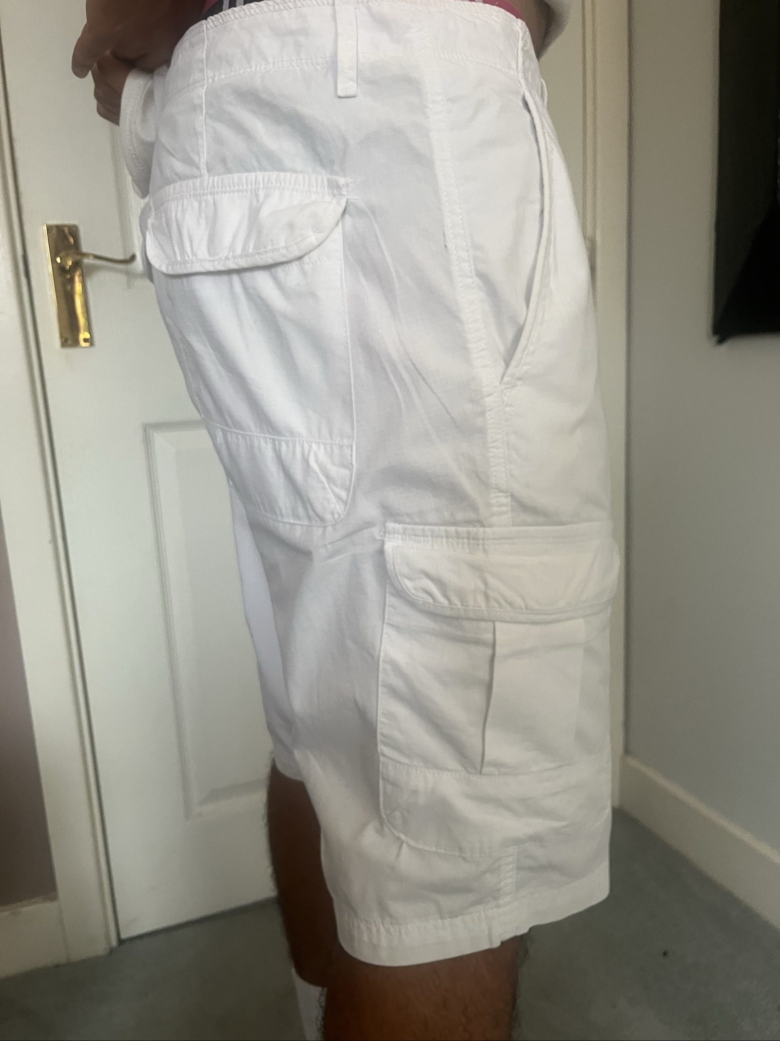 Calvin Klein White Cotton Cargo Shorts 38 image 3