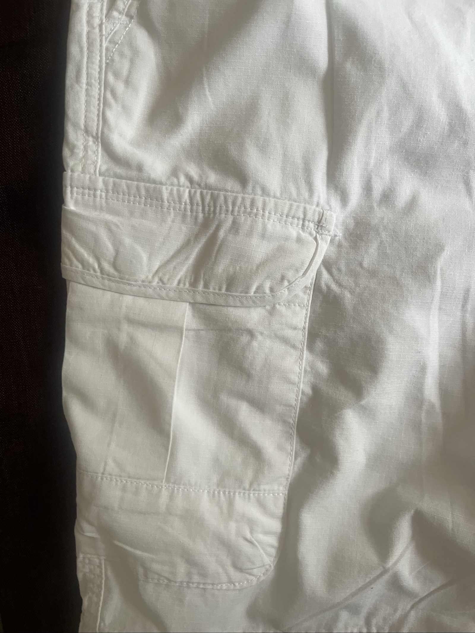 Calvin Klein White Cotton Cargo Shorts 38 image 7