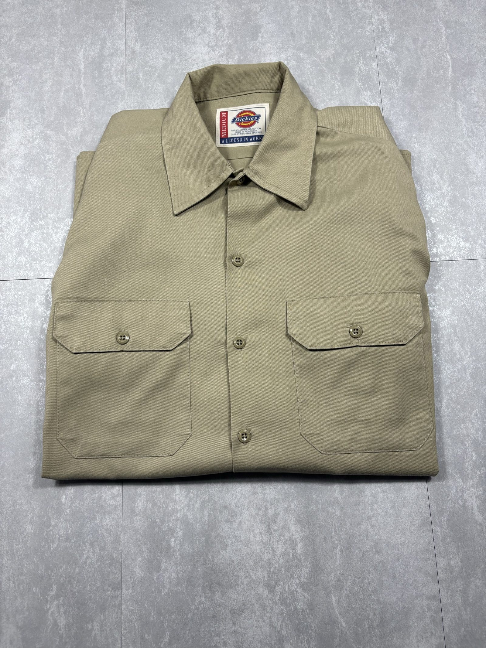 Dickies Men's Beige Embroidered Logo Work Shirt Medium Poly-Cotton