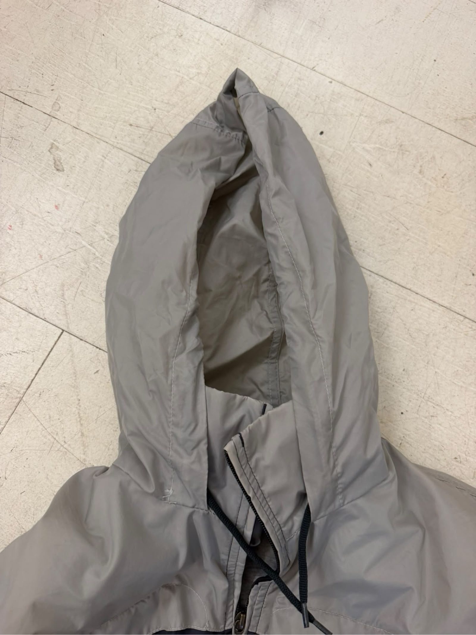 Nike Grey & Black Hooded Windbreaker Large image 2