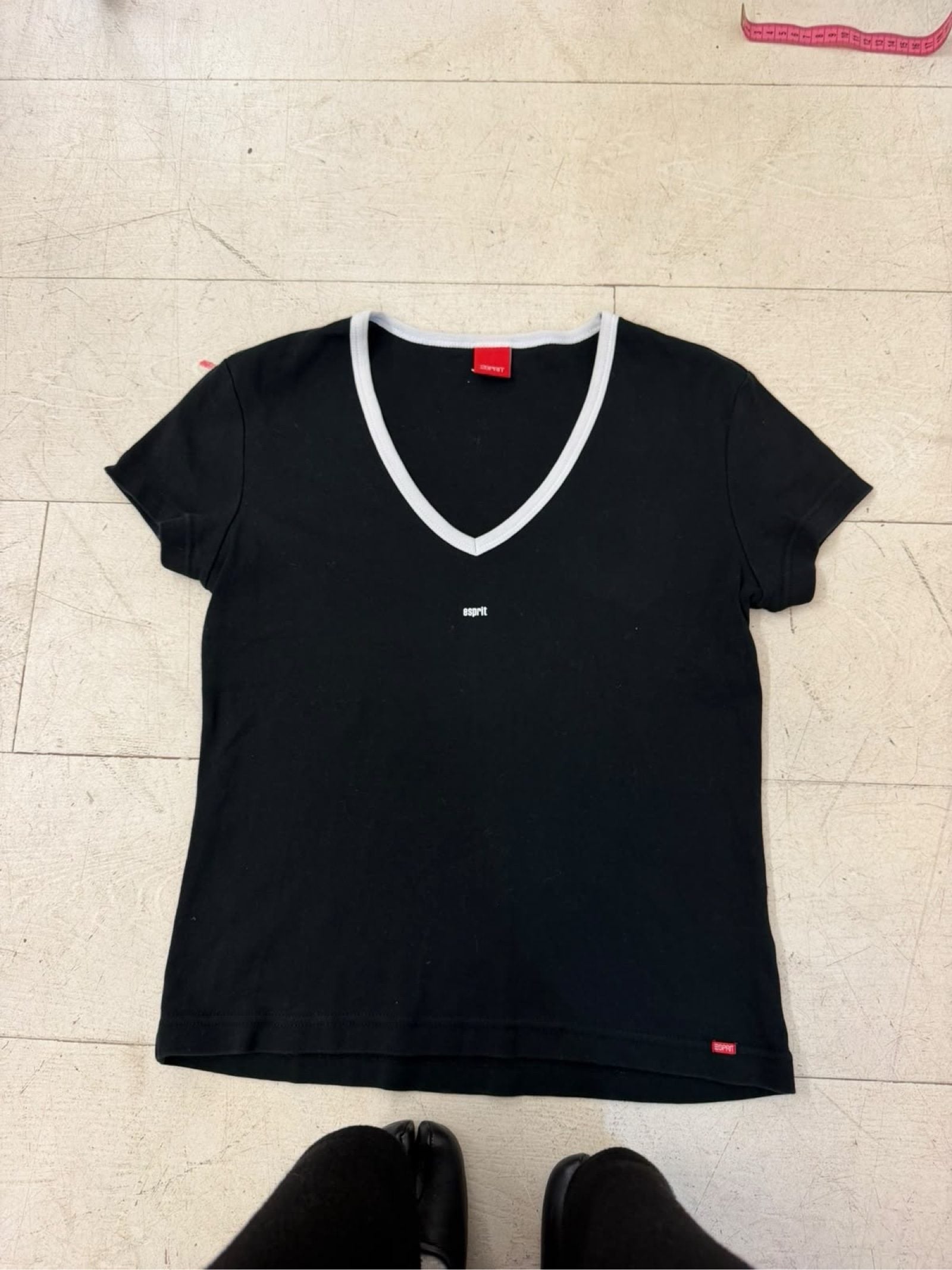Esprit Women's Black & White V-Neck T-Shirt Medium