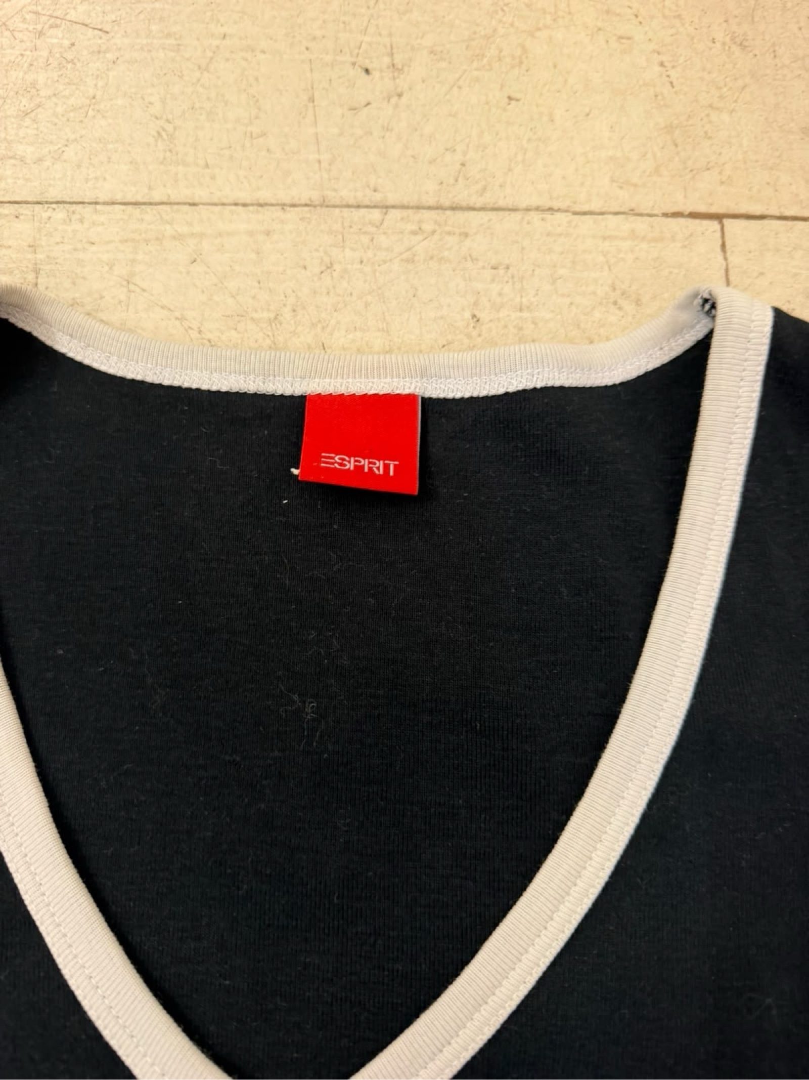 Esprit Women's Black & White V-Neck T-Shirt Medium image 2