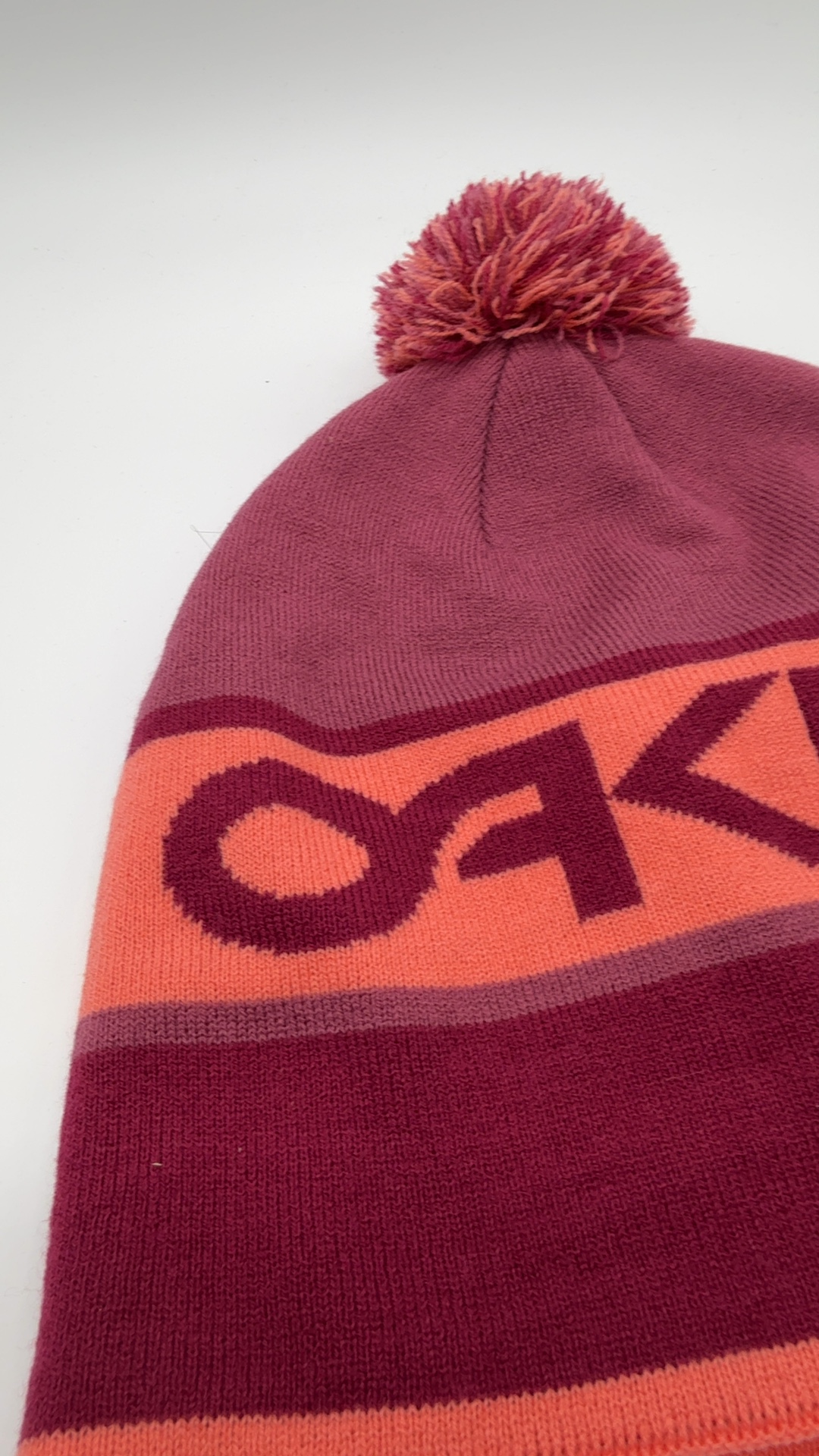 Oakley Beanie Mütze Bordeaux Orange | Logo Bommel Wintermütze image 3