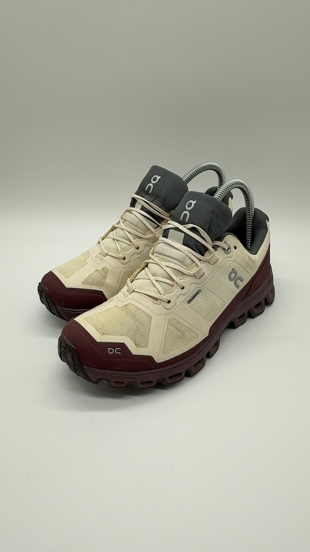 On Cloudventure Trail Running Schuhe Beige Bordeaux Gr. 38.5 | Damen Outdoor