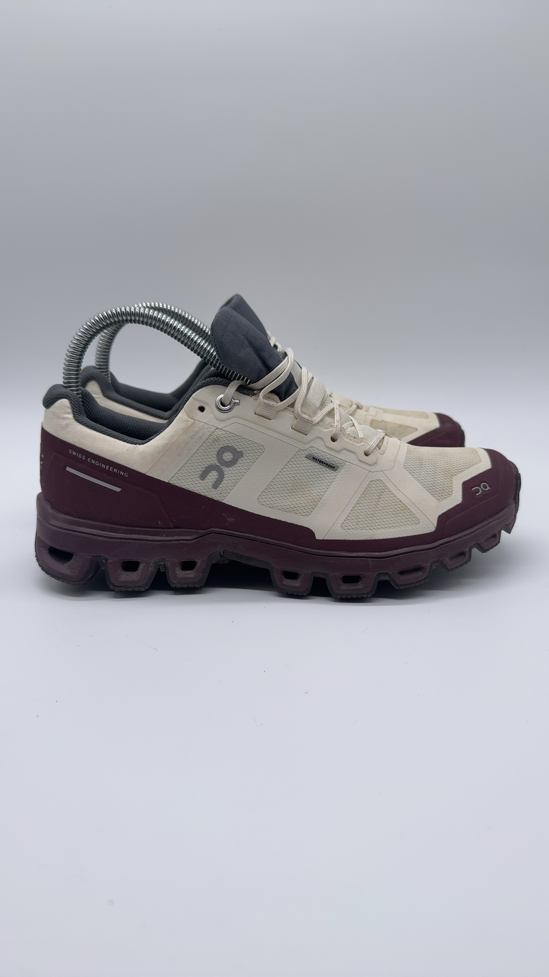 On Cloudventure Trail Running Schuhe Beige Bordeaux Gr. 38.5 | Damen Outdoor image 4
