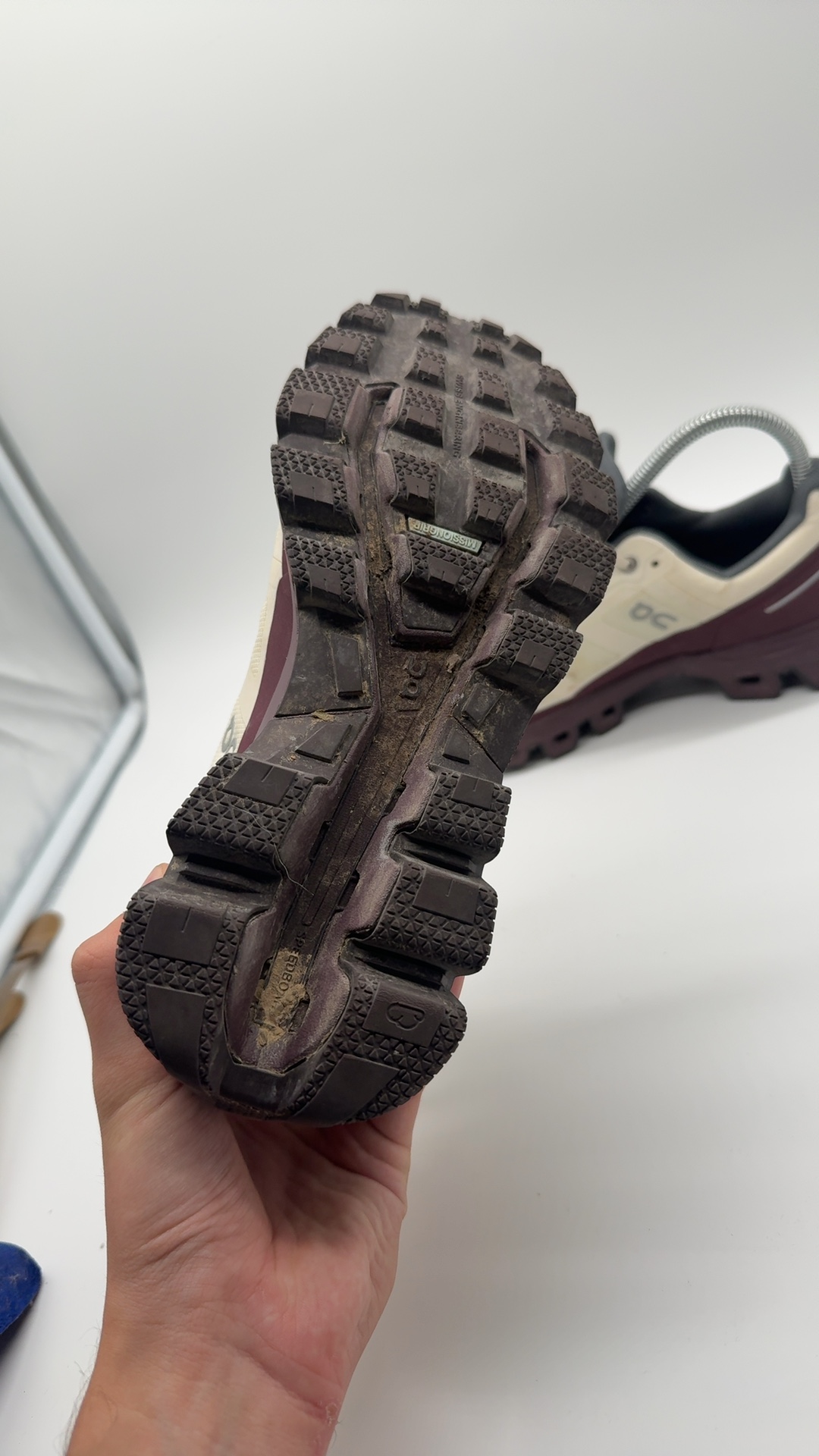 On Cloudventure Trail Running Schuhe Beige Bordeaux Gr. 38.5 | Damen Outdoor image 7