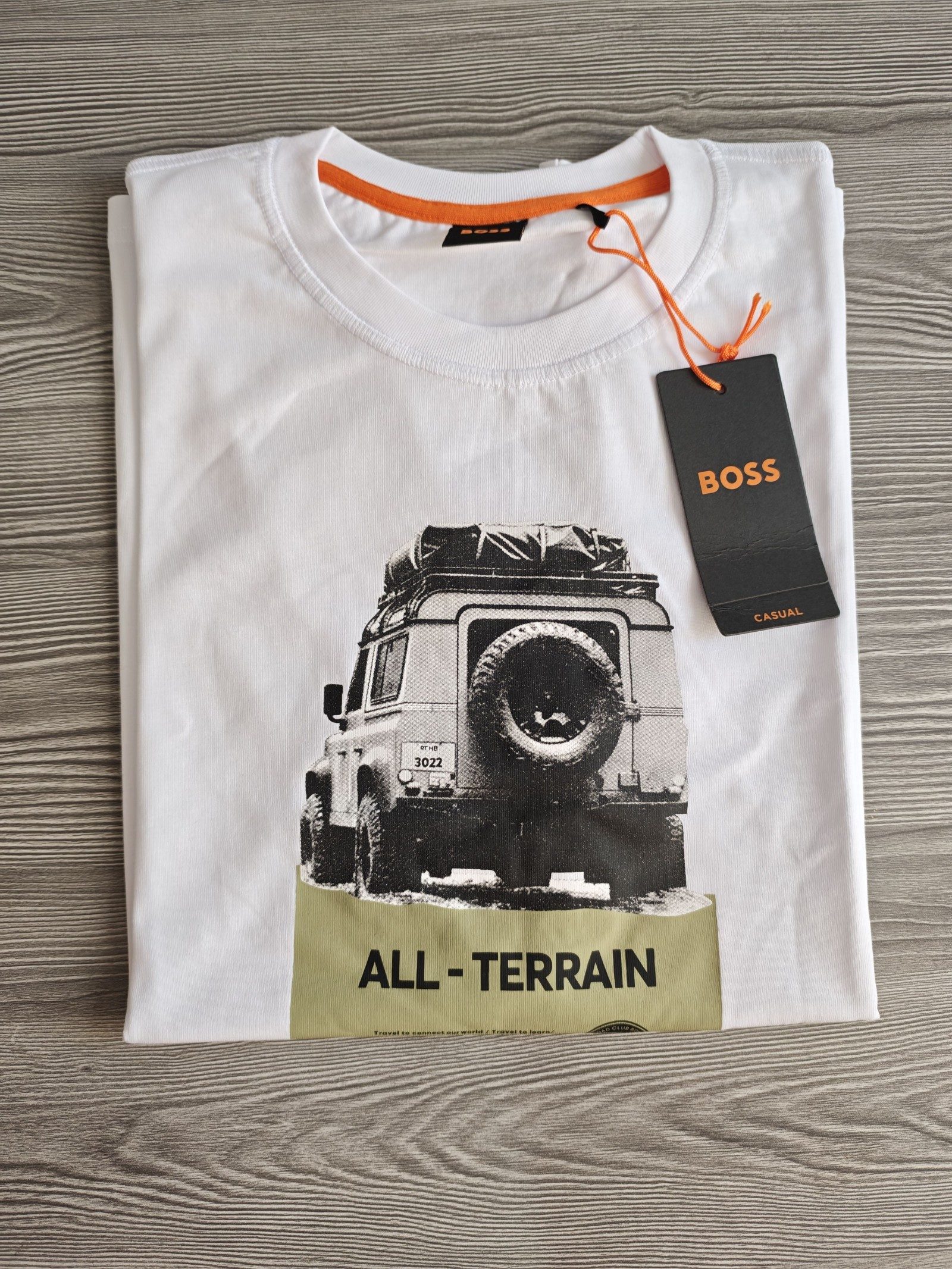 BOSS White All-Terrain Graphic T-Shirt Medium Cotton